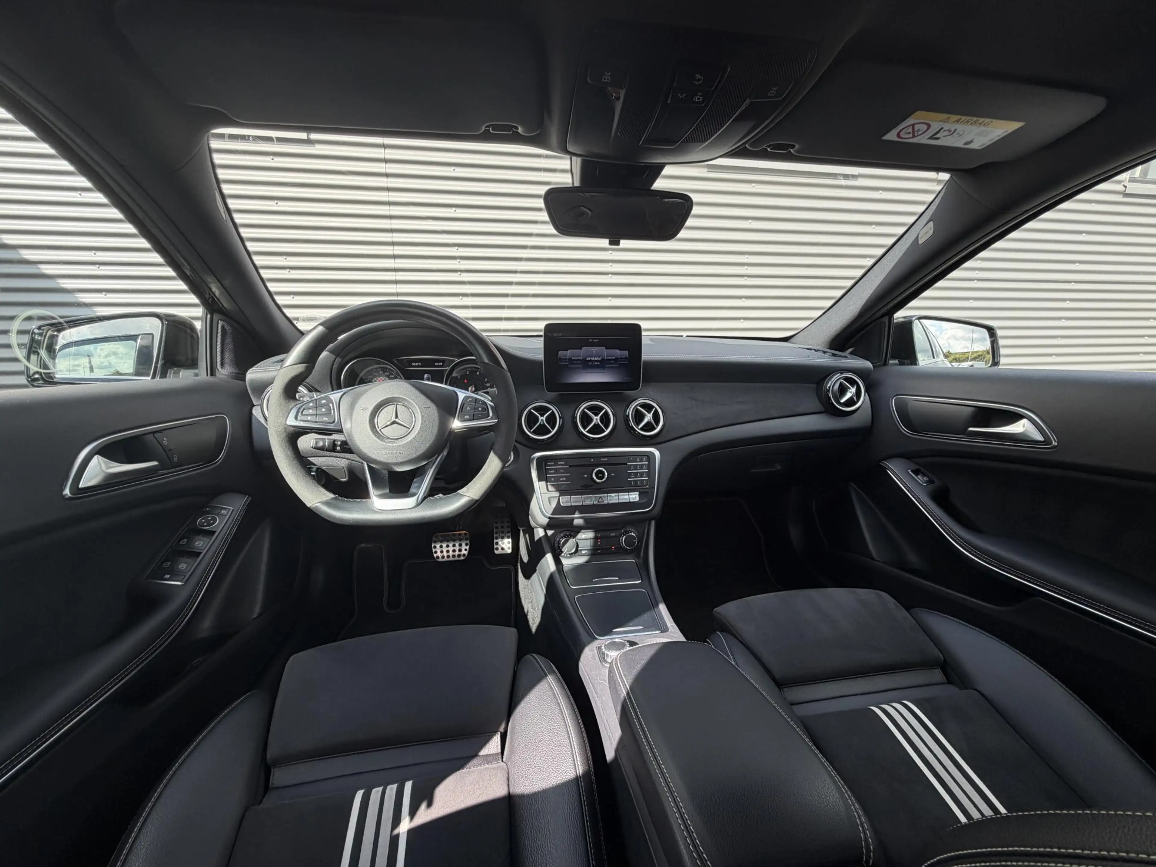 Mercedes-Benz A 180 Business Solution AMG — photo 3
