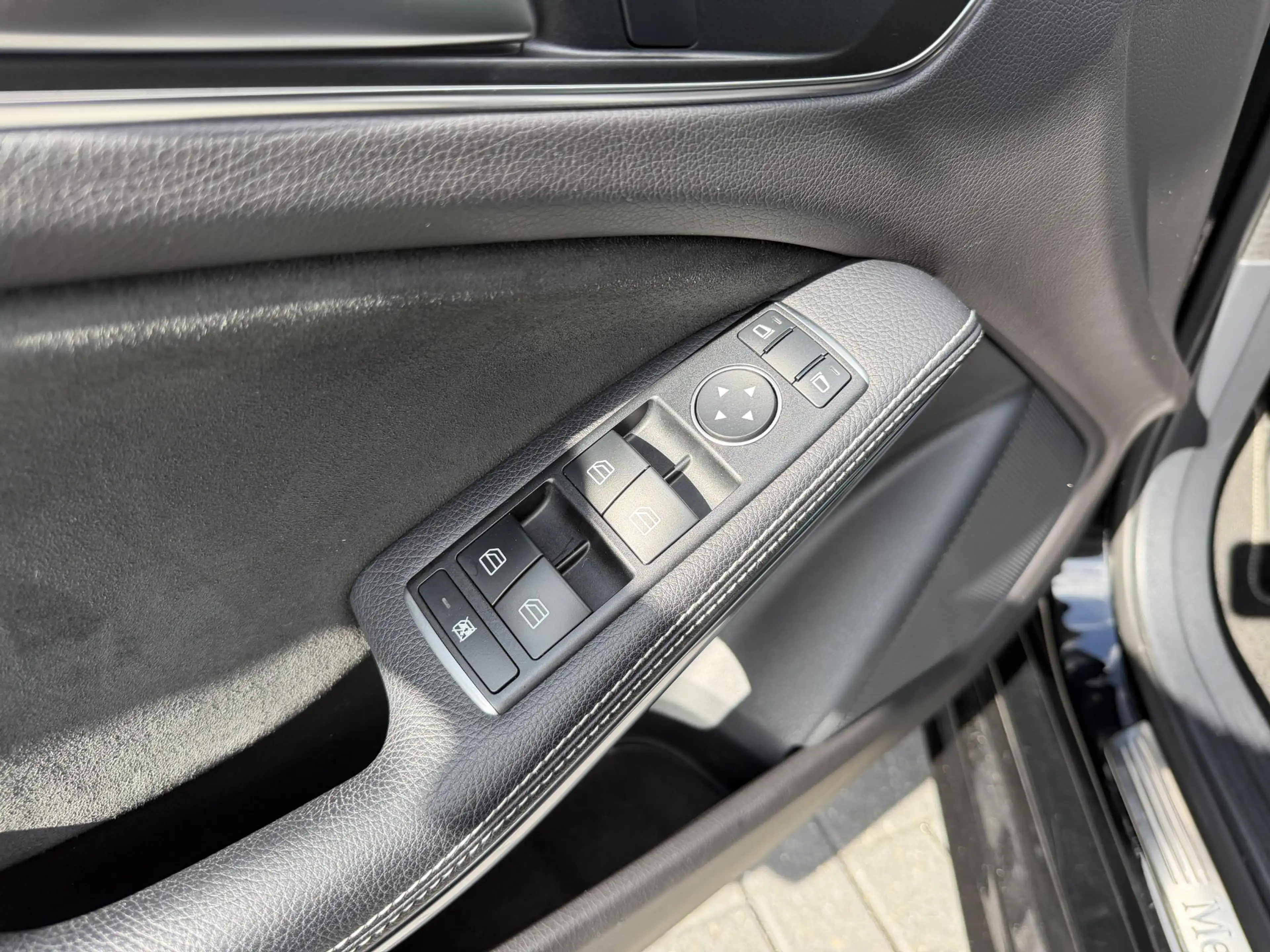 Mercedes-Benz A 180 Business Solution AMG — photo 8