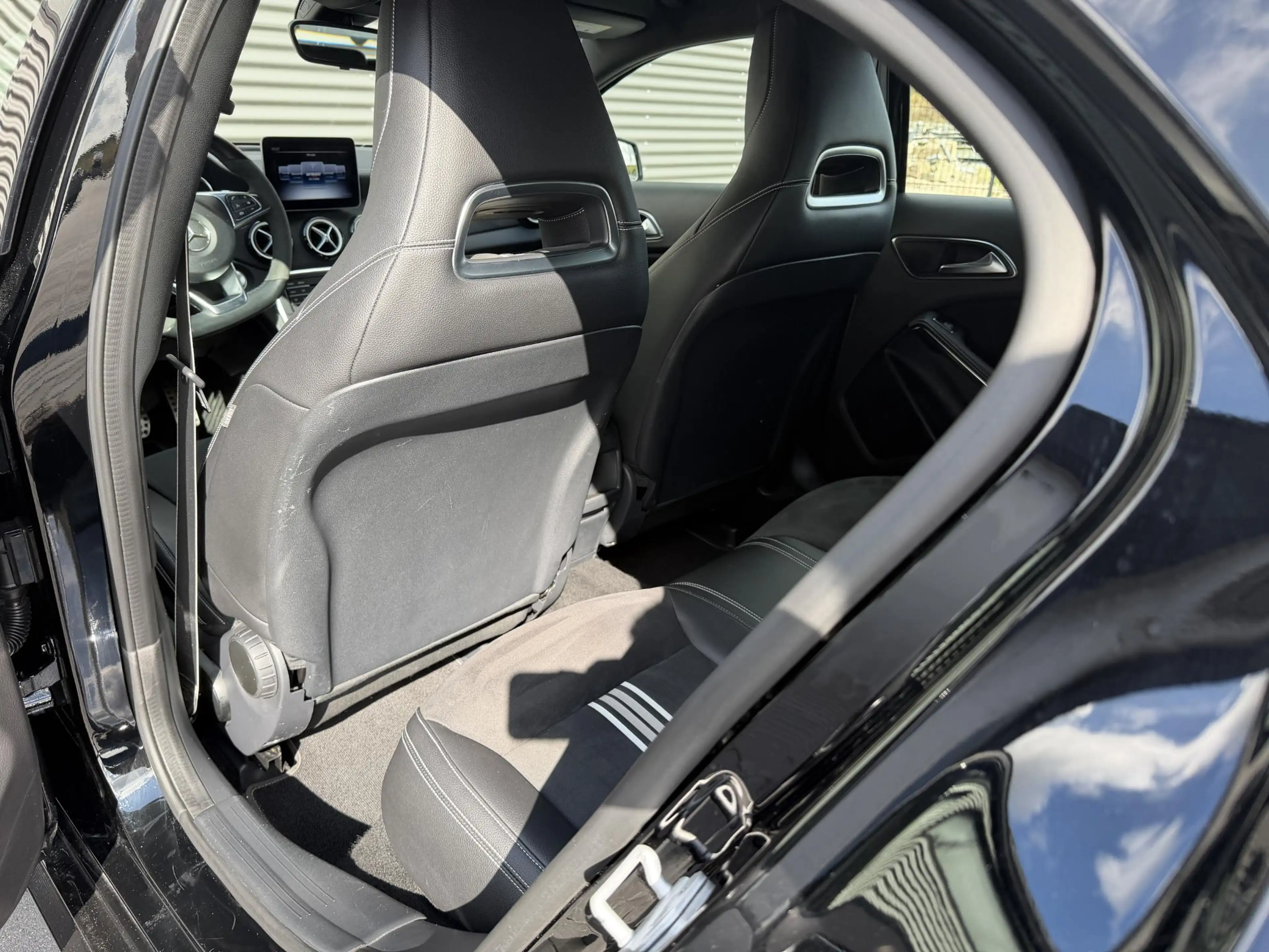 Mercedes-Benz A 180 Business Solution AMG — photo 14