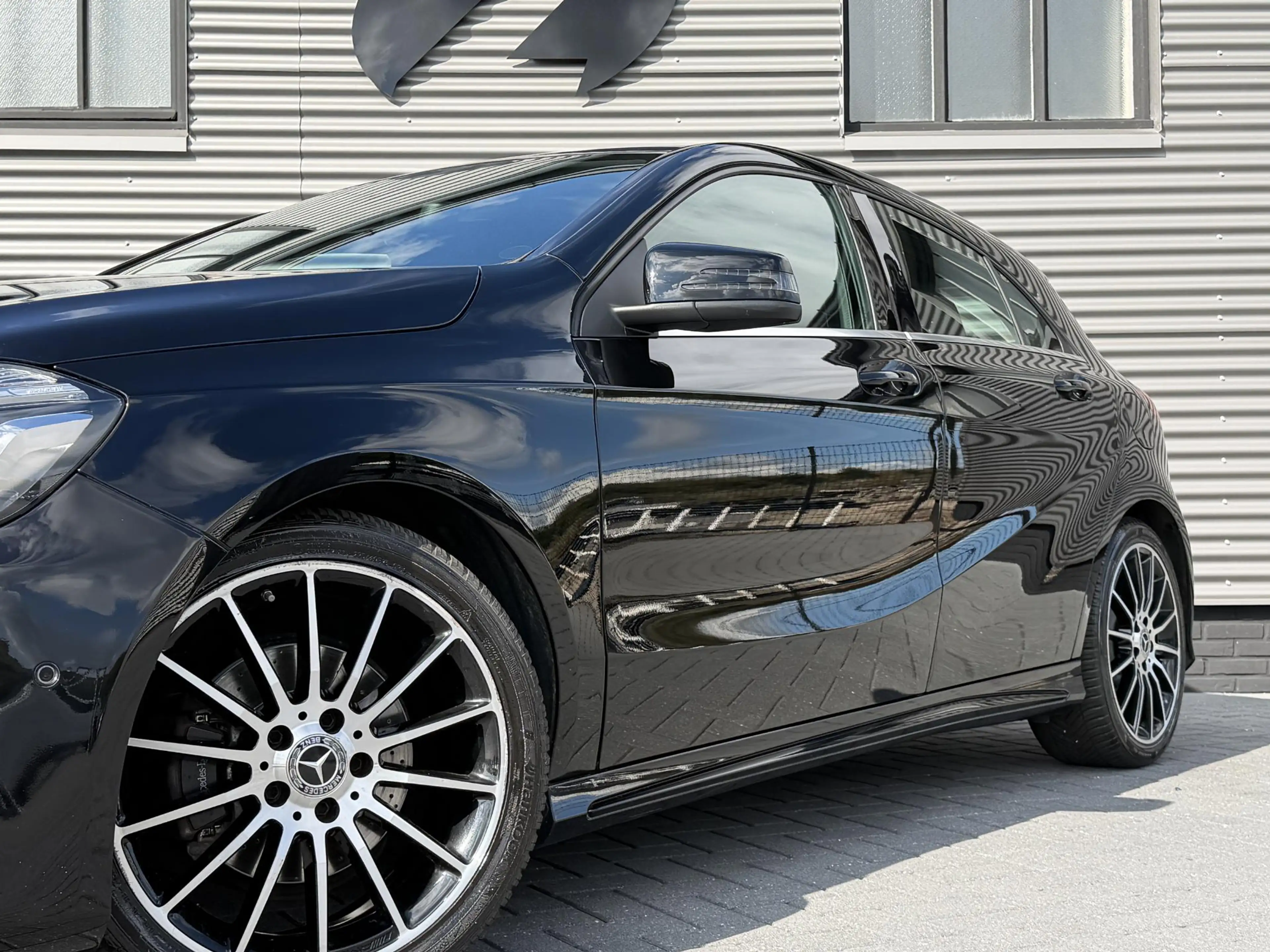 Mercedes-Benz A 180 Business Solution AMG — photo 2