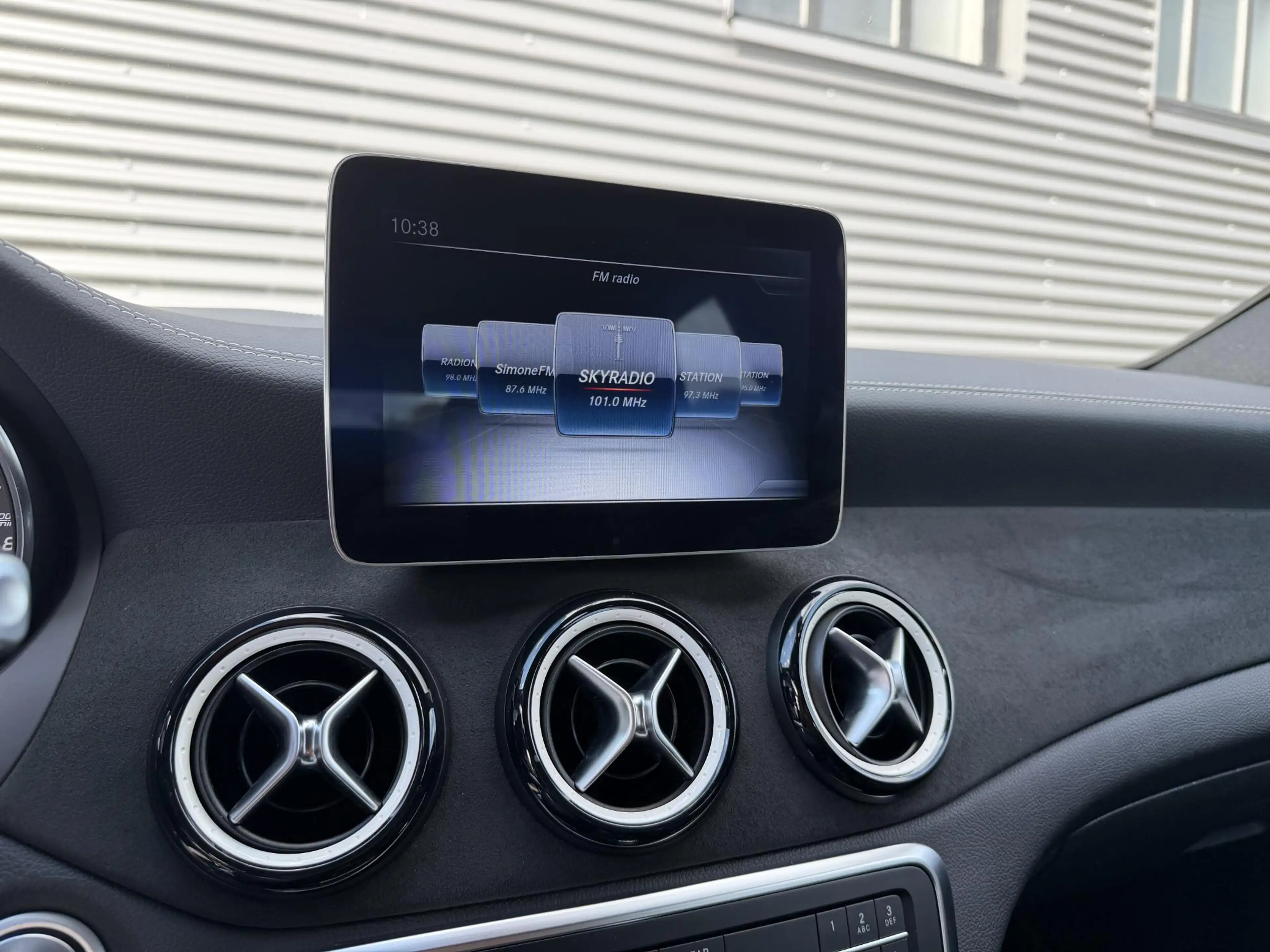 Mercedes-Benz A 180 Business Solution AMG — photo 17