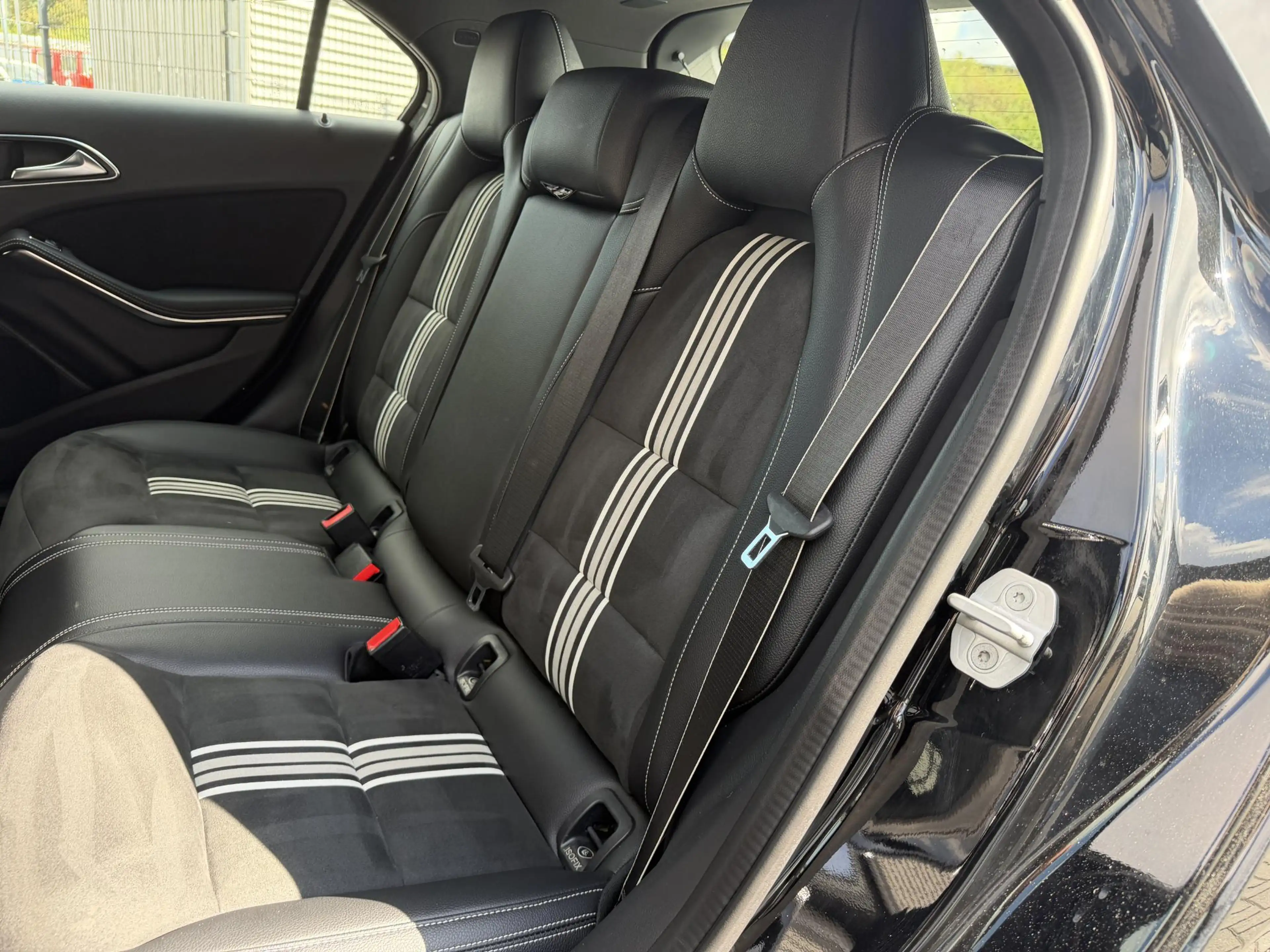 Mercedes-Benz A 180 Business Solution AMG — photo 9