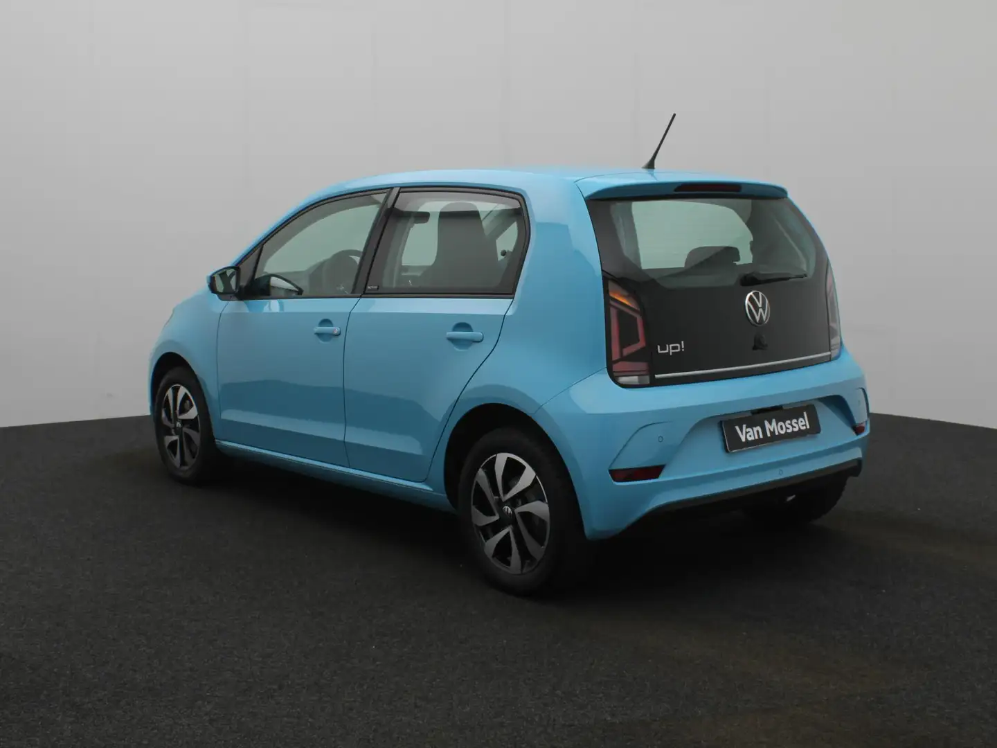 Volkswagen up! 5drs. 1.0 Active | Cruise Control | Camera | Dab+ Blue - 2