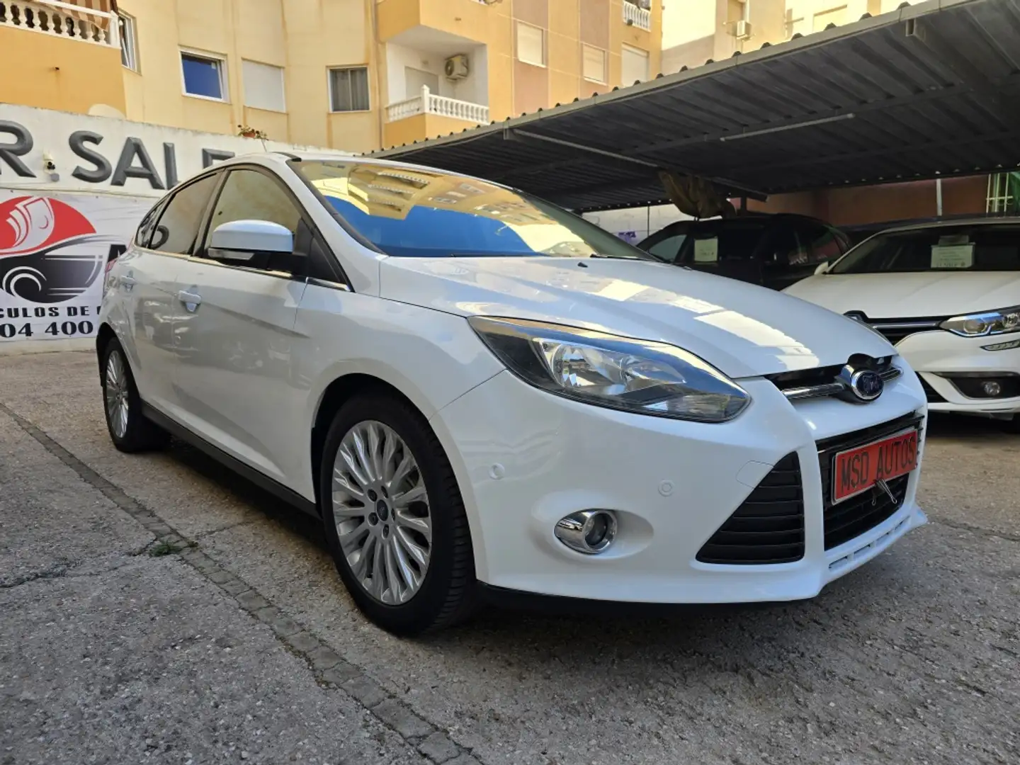 Ford Focus Sedán 2.0TDCi Titanium Powershift Blanco - 2