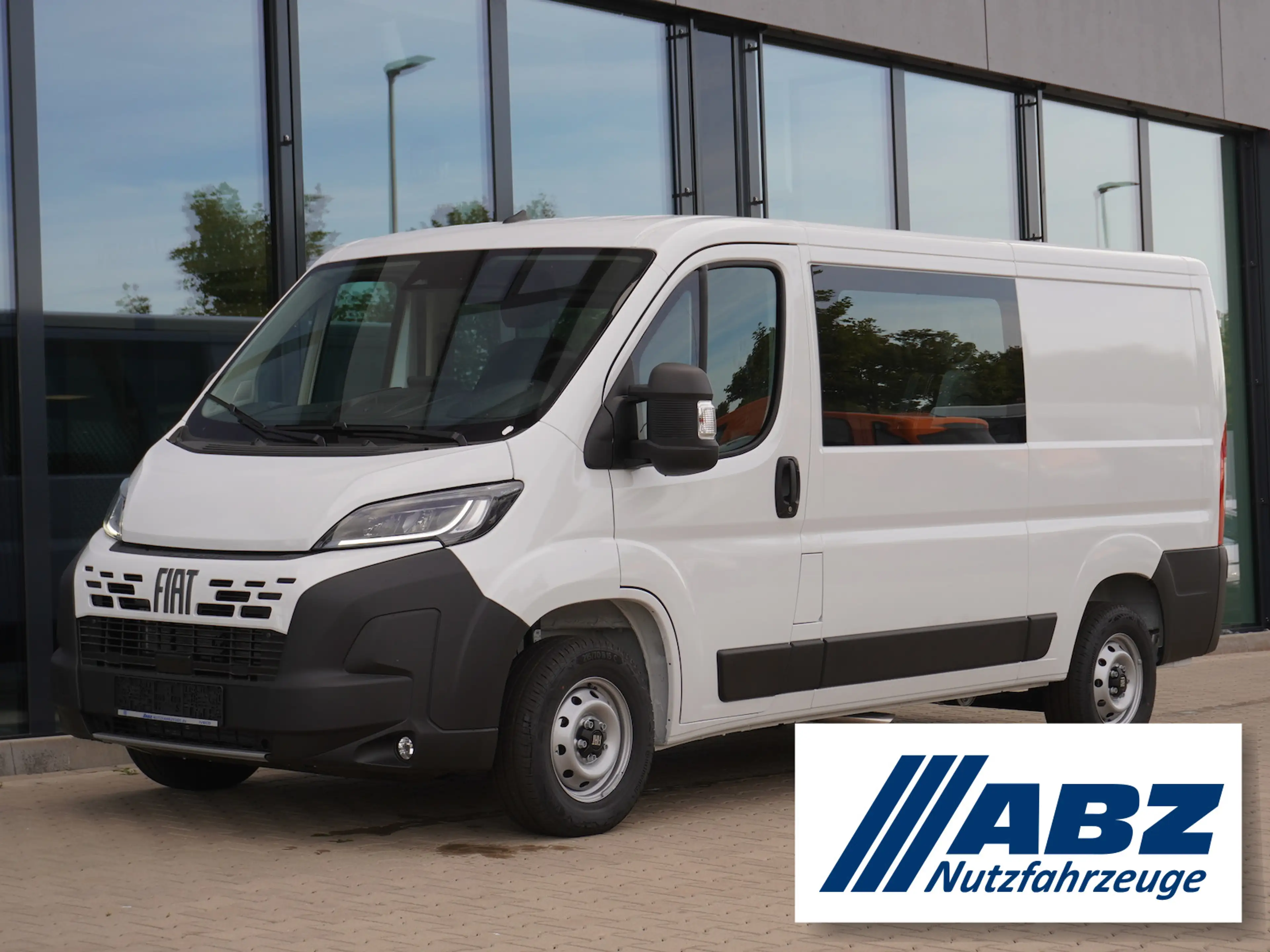 Fiat Ducato 33 L2H1 140 / Snoeks 5-Sitzer