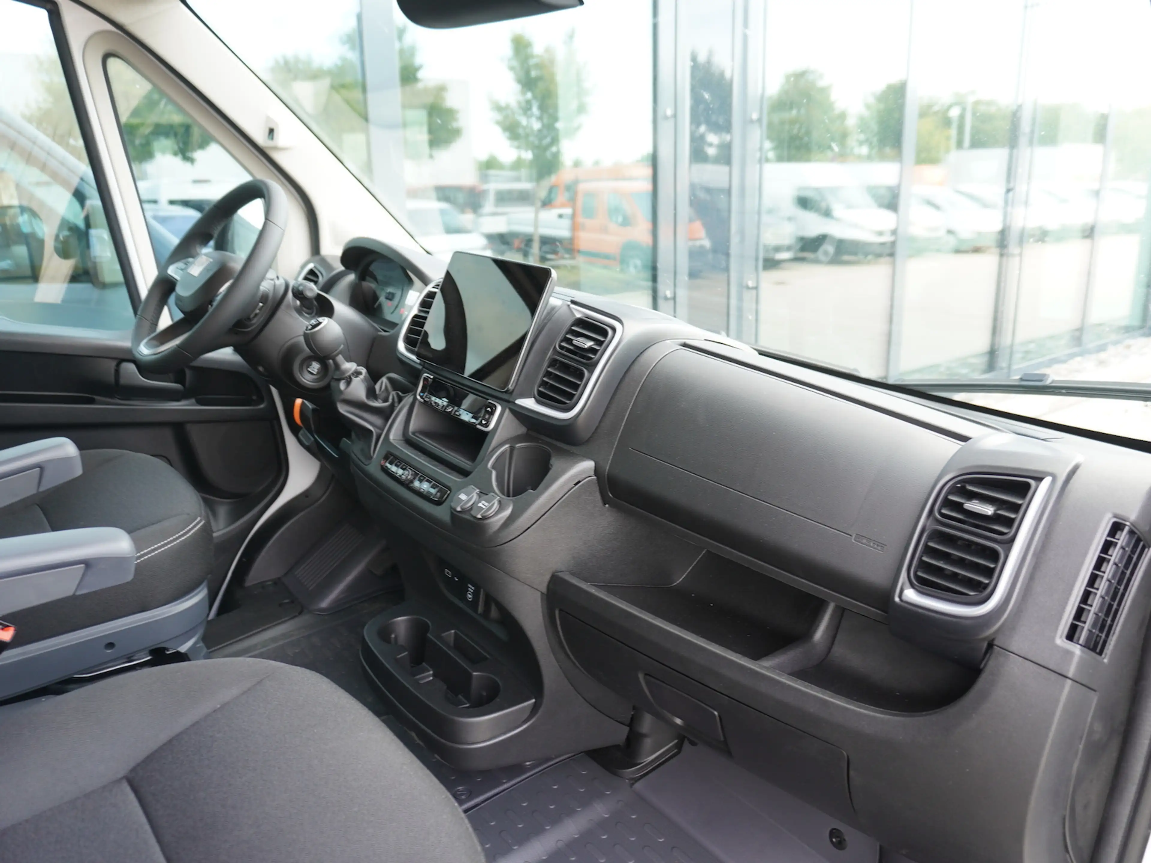 Fiat Ducato 33 L2H1 140 / Snoeks 5-Sitzer — photo 10