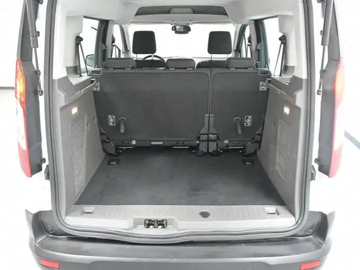 Ford Transit Connect 2021, foto 26