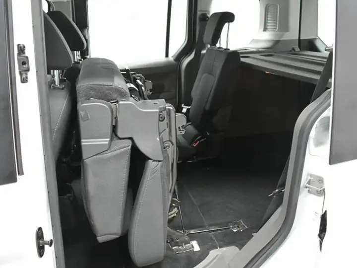 Ford Transit Connect 2021, foto 24