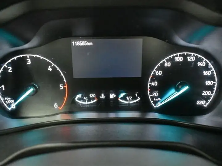 Ford Transit Connect 2021, foto 16
