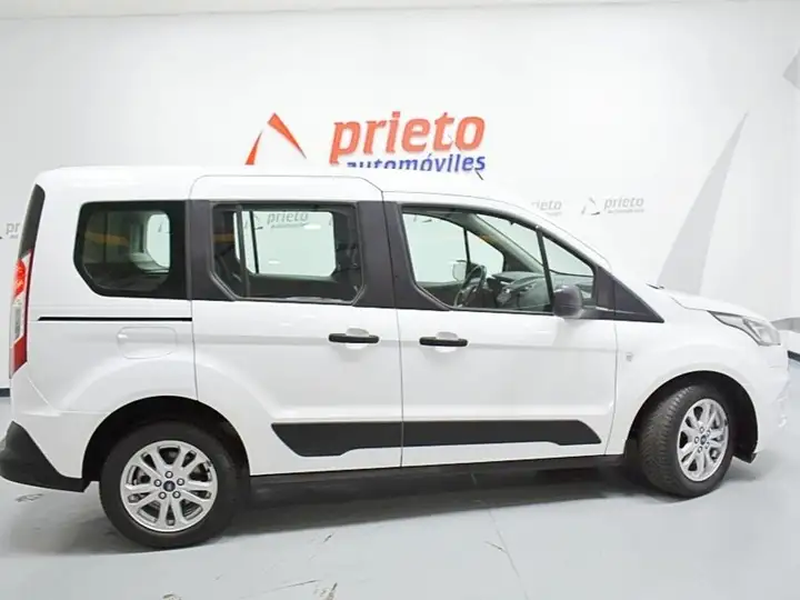 Ford Transit Connect 2021, foto 30