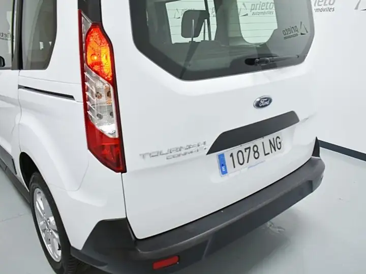Ford Transit Connect 2021, foto 5