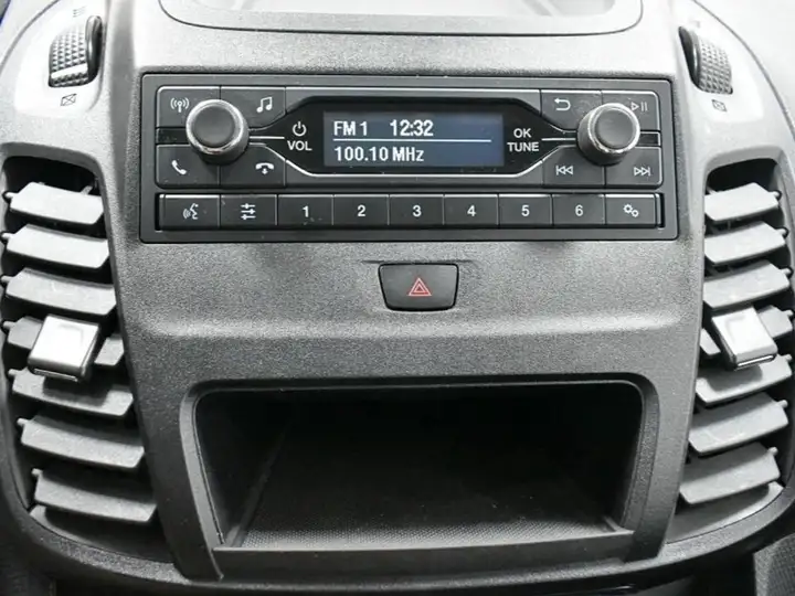 Ford Transit Connect 2021, foto 19