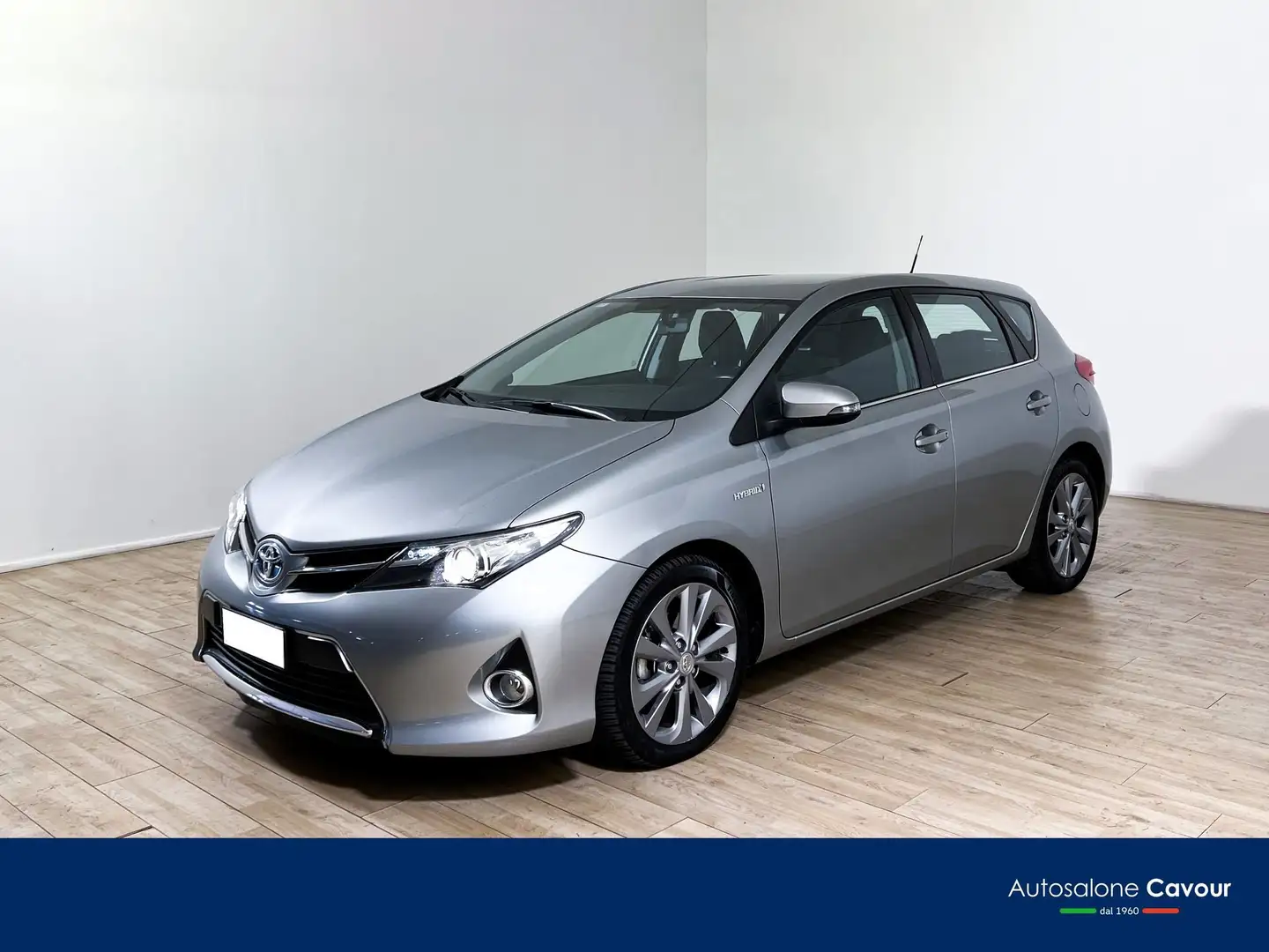Toyota Auris 1.8 Hybrid 5 porte Active Grijs - 1