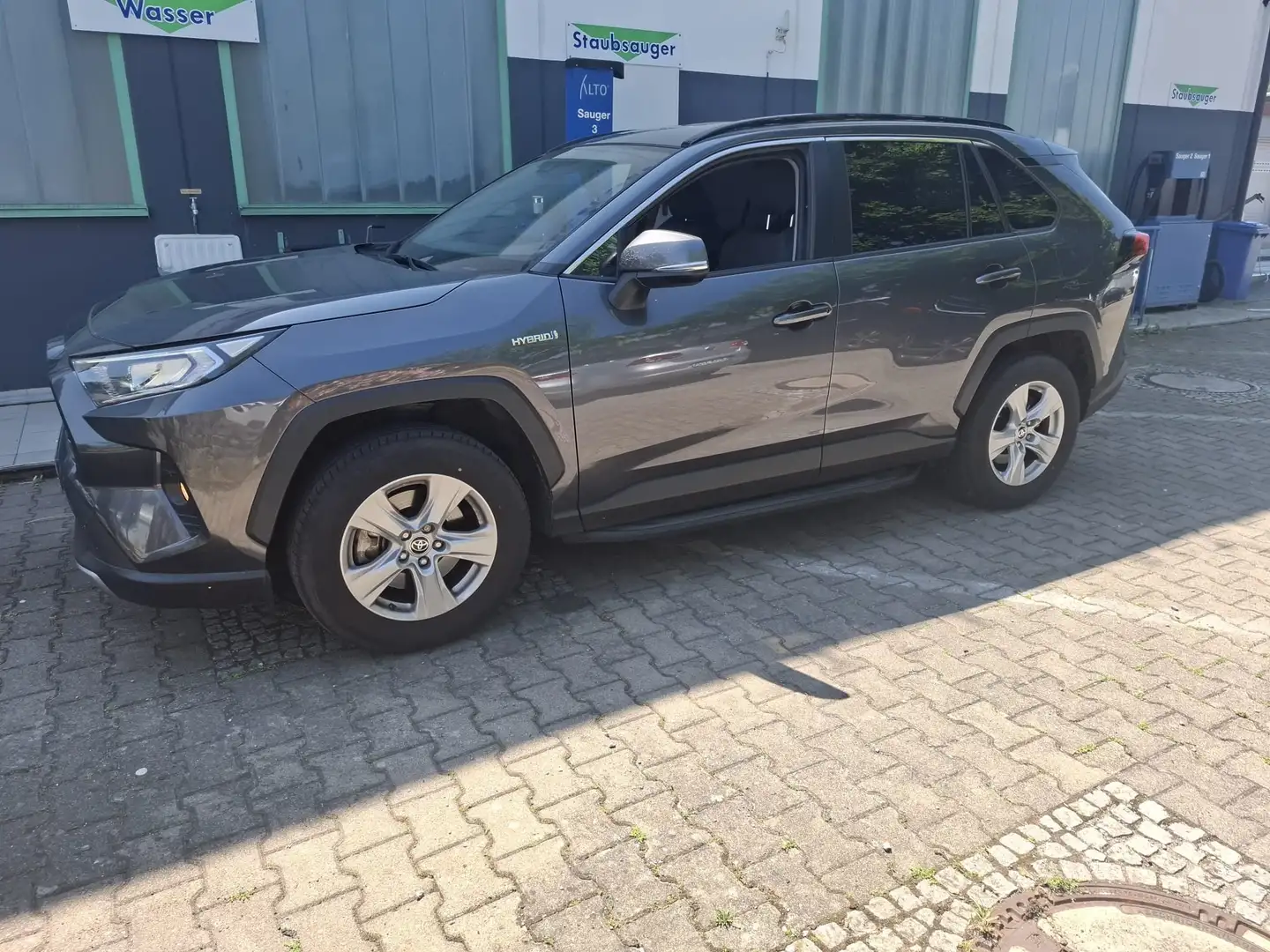 Toyota RAV 4 2.5 4x2 Hybrid Club Grau - 2