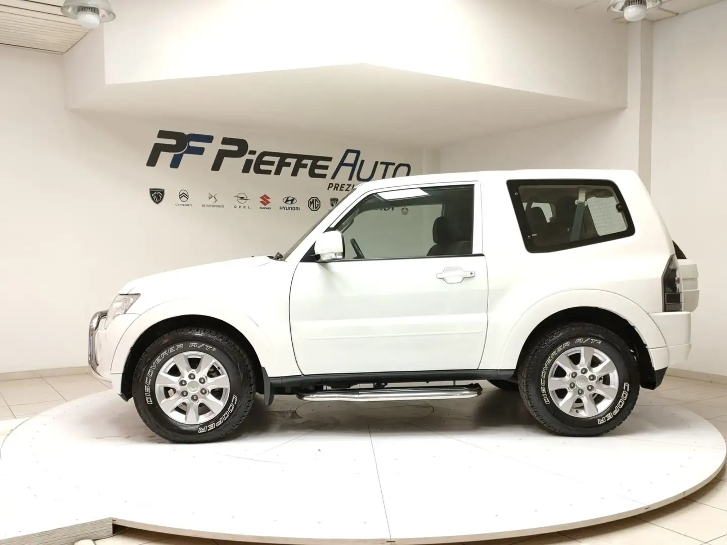 Mitsubishi Pajero ('06 --->) - Pajero 3.2 DI-D 16V 3p. Intense DPF Blanco - 2