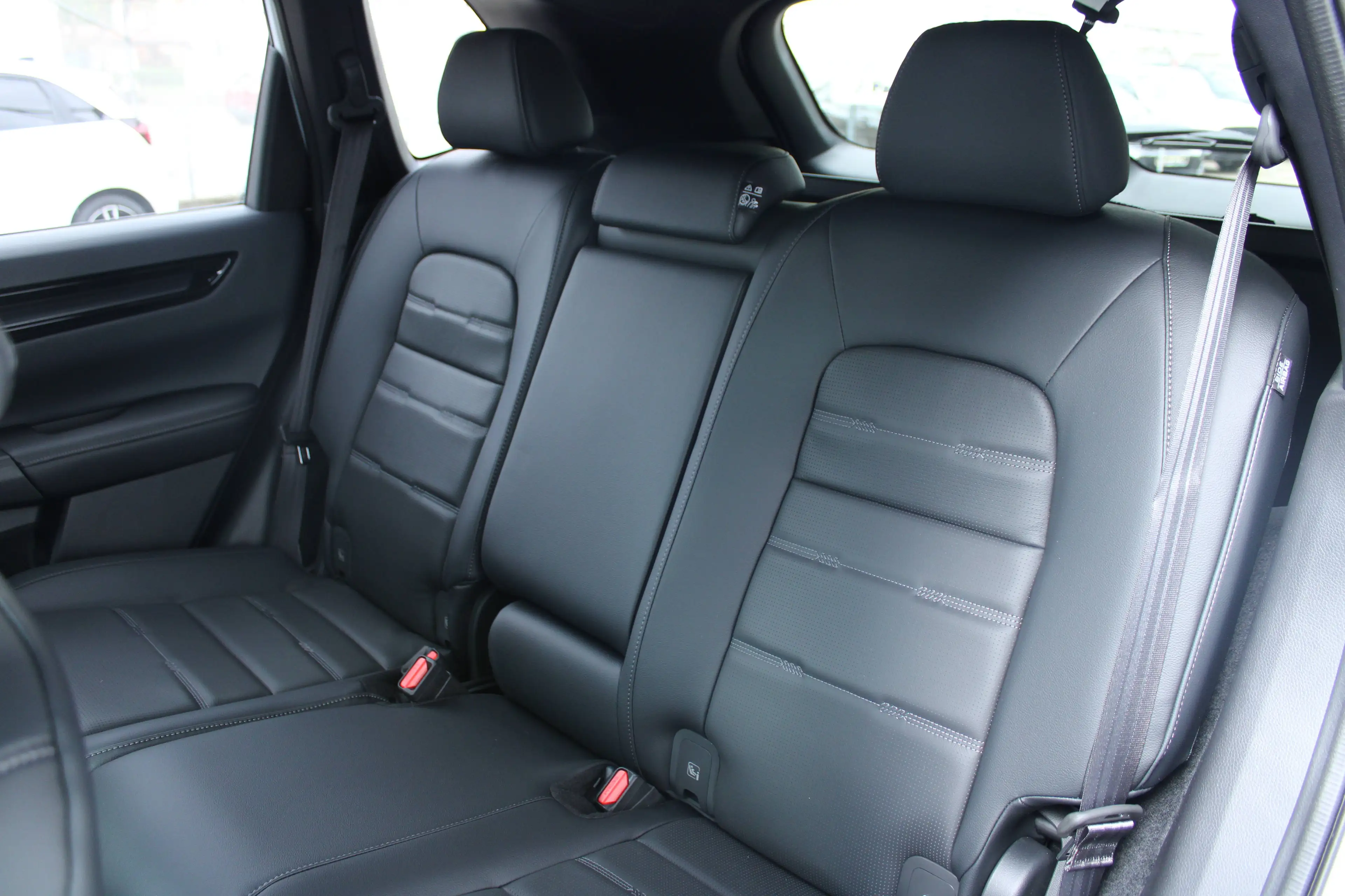 Honda CR-V e:HEV Elegance AWD — photo 14
