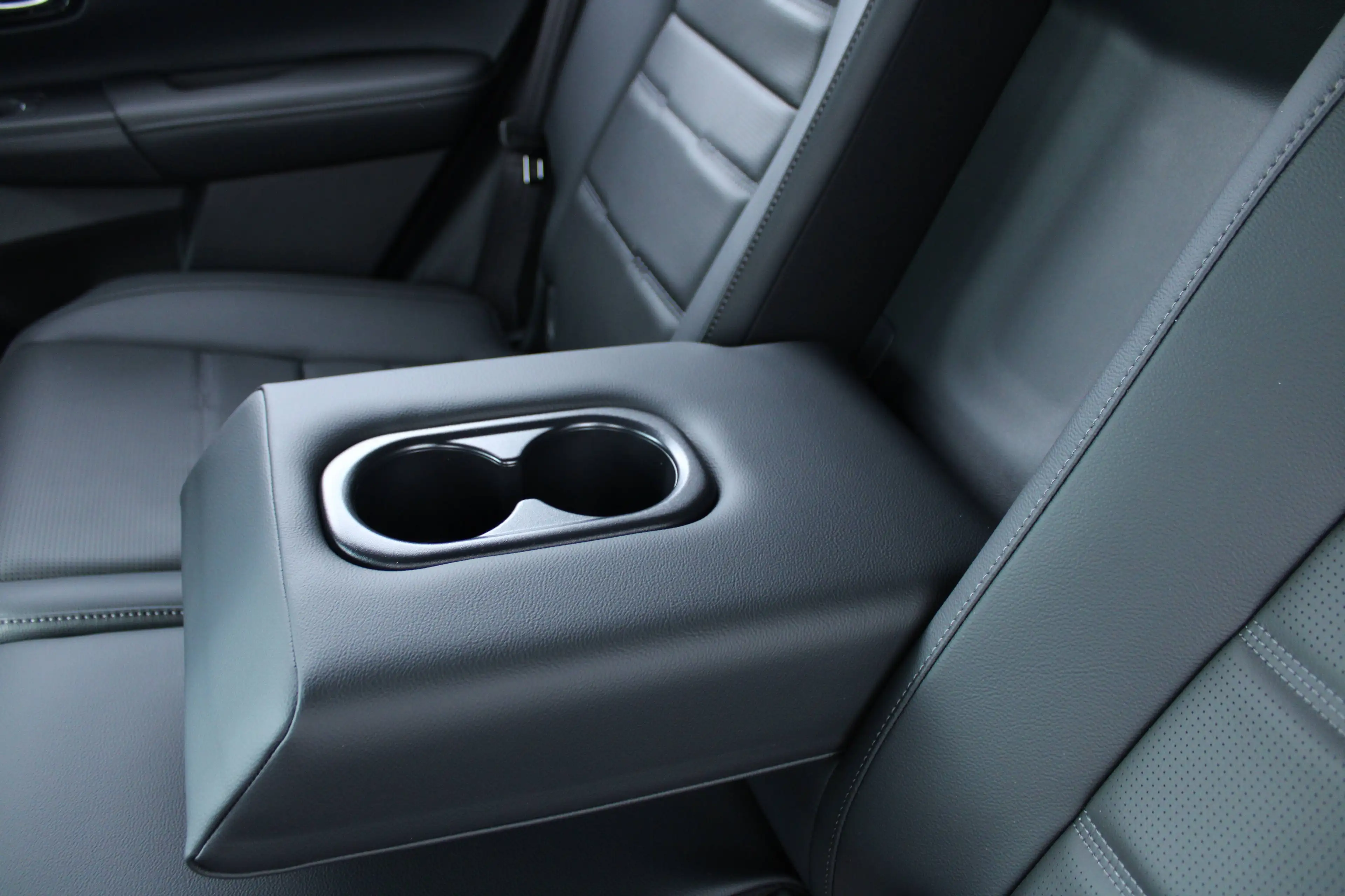 Honda CR-V e:HEV Elegance AWD — photo 15