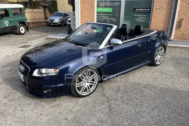 Audi RS4 RS 4 Cabriolet 4.2 V8 quattro
