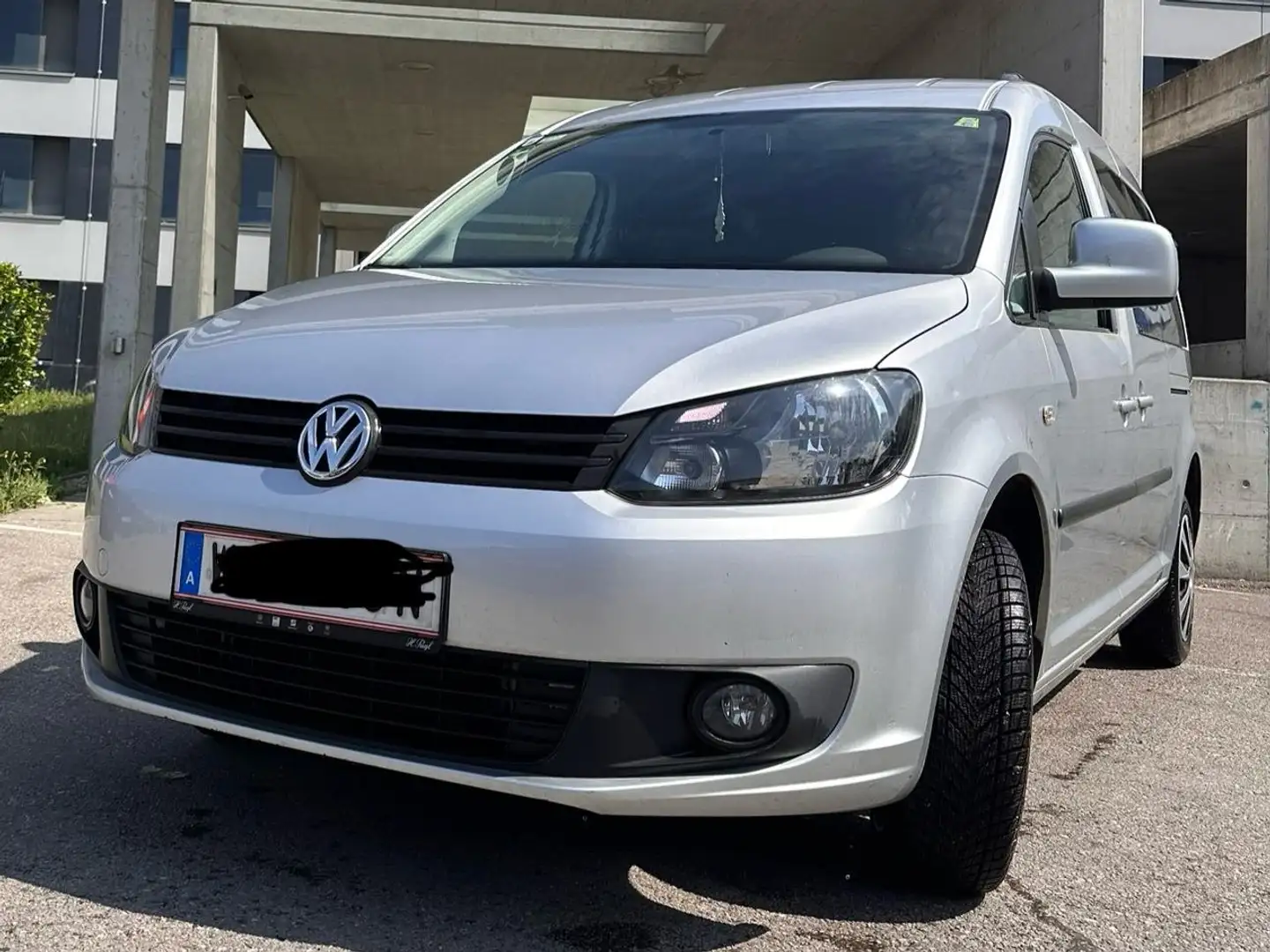 Volkswagen Caddy Caddy Maxi Life Family 1,6 Family Silber - 1