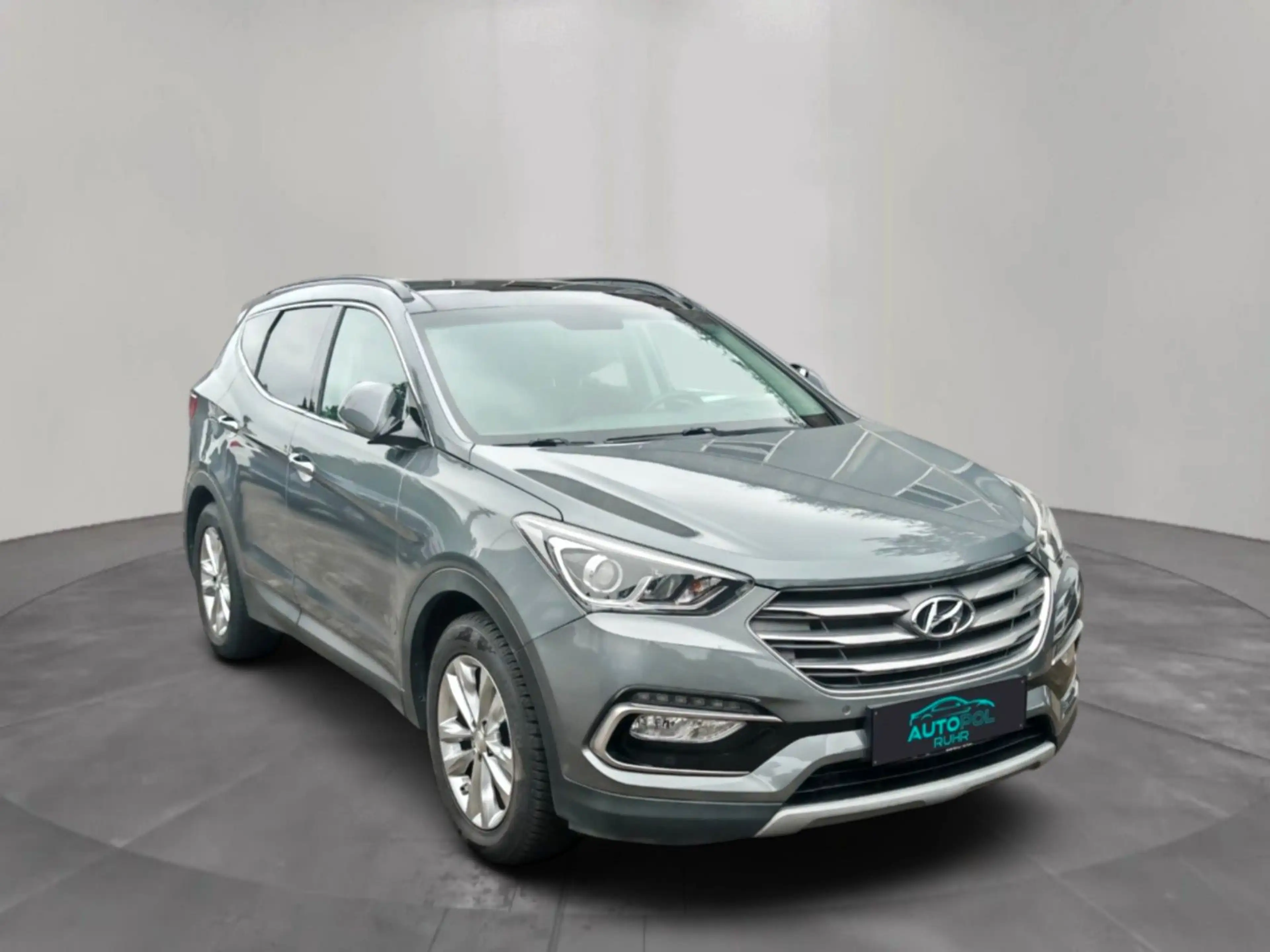 Hyundai SANTA FE Family + 7 Sitzer Pano AHK Kamera — photo 2