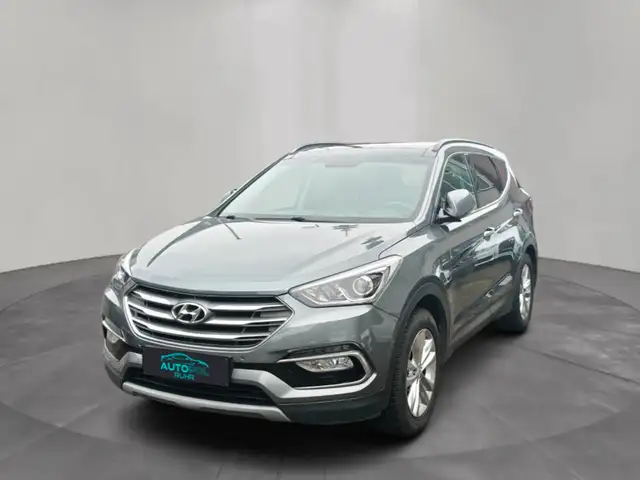 Hyundai SANTA FE Family + 7 Sitzer Pano AHK Kamera Tempomat SHZ