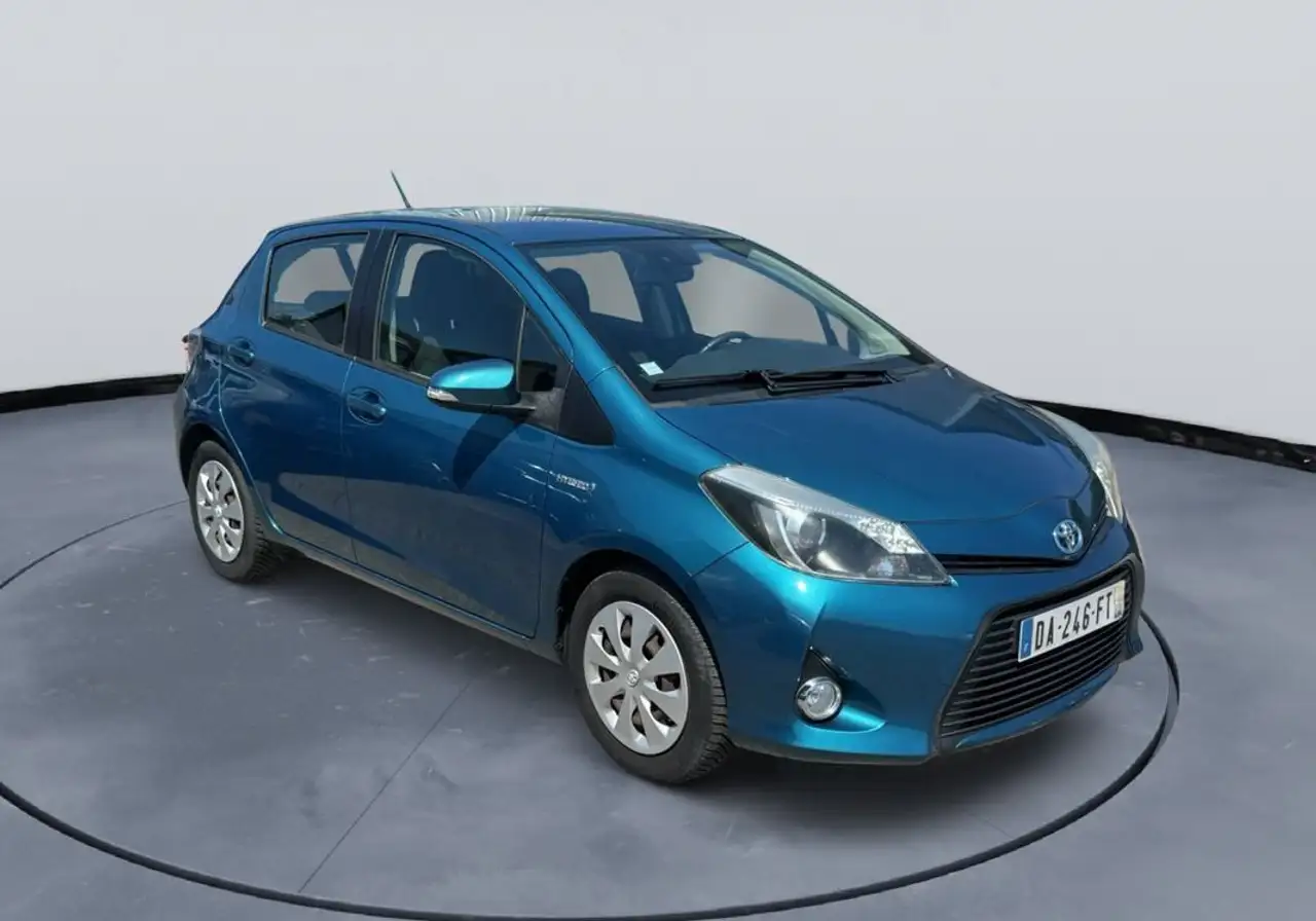 Toyota Yaris (3) 100 VVT-i CVT Dynamic