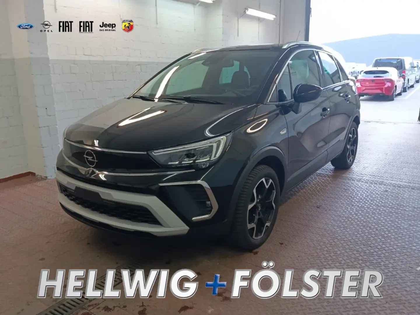 Opel Crossland Ultimate 1.2 T Navi Alcantara Zwart - 1