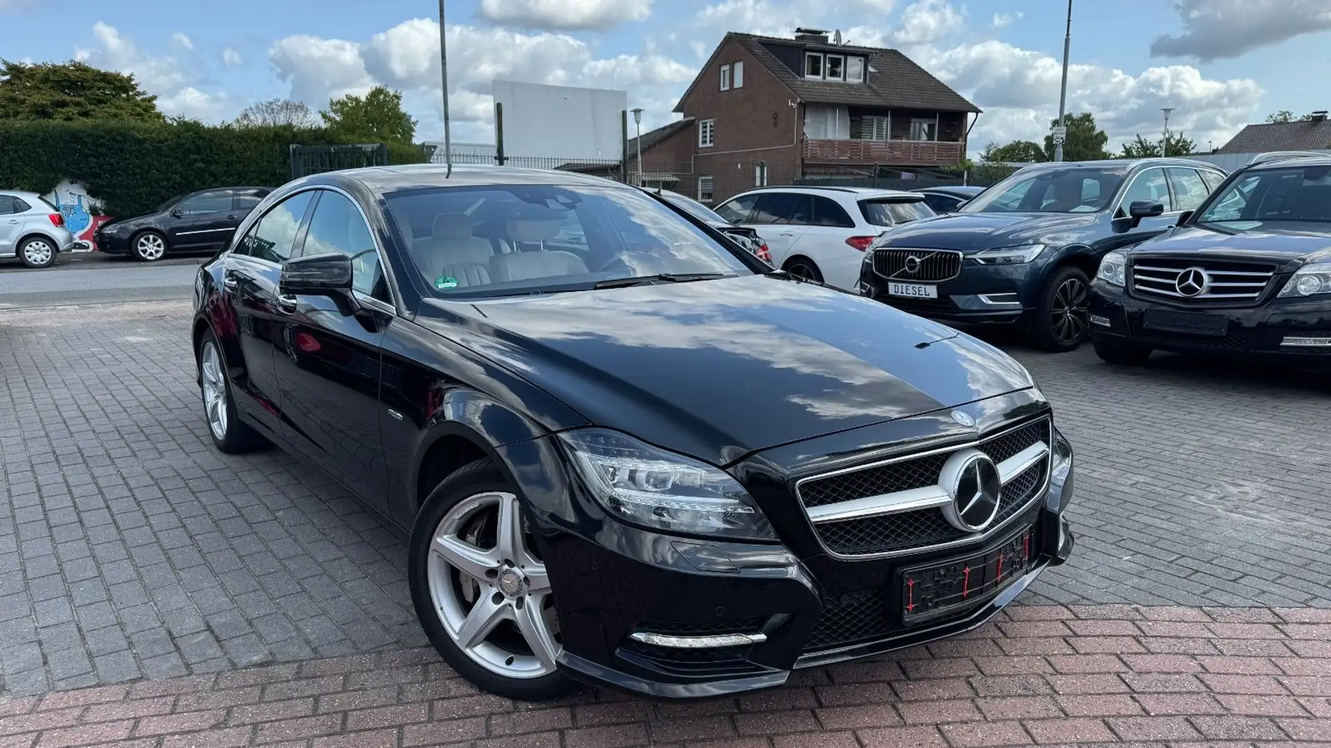 Mercedes-Benz CLS 500 4Matic AMG LINE | H&K | PANO |NACHTSICHT Schwarz - 1