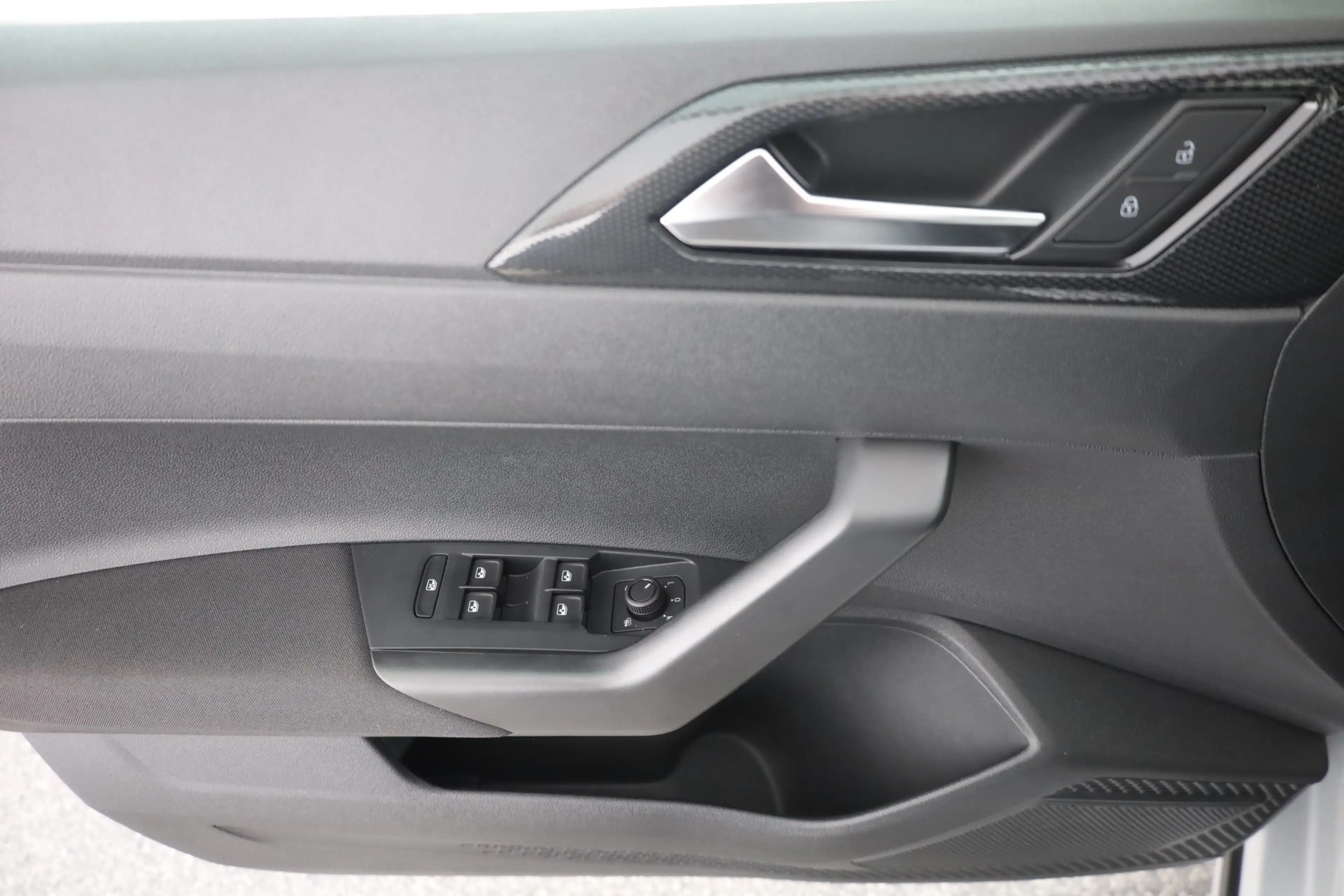 Volkswagen Taigo 1.0 TSI DSG Matrix ACC Kamera — photo 22
