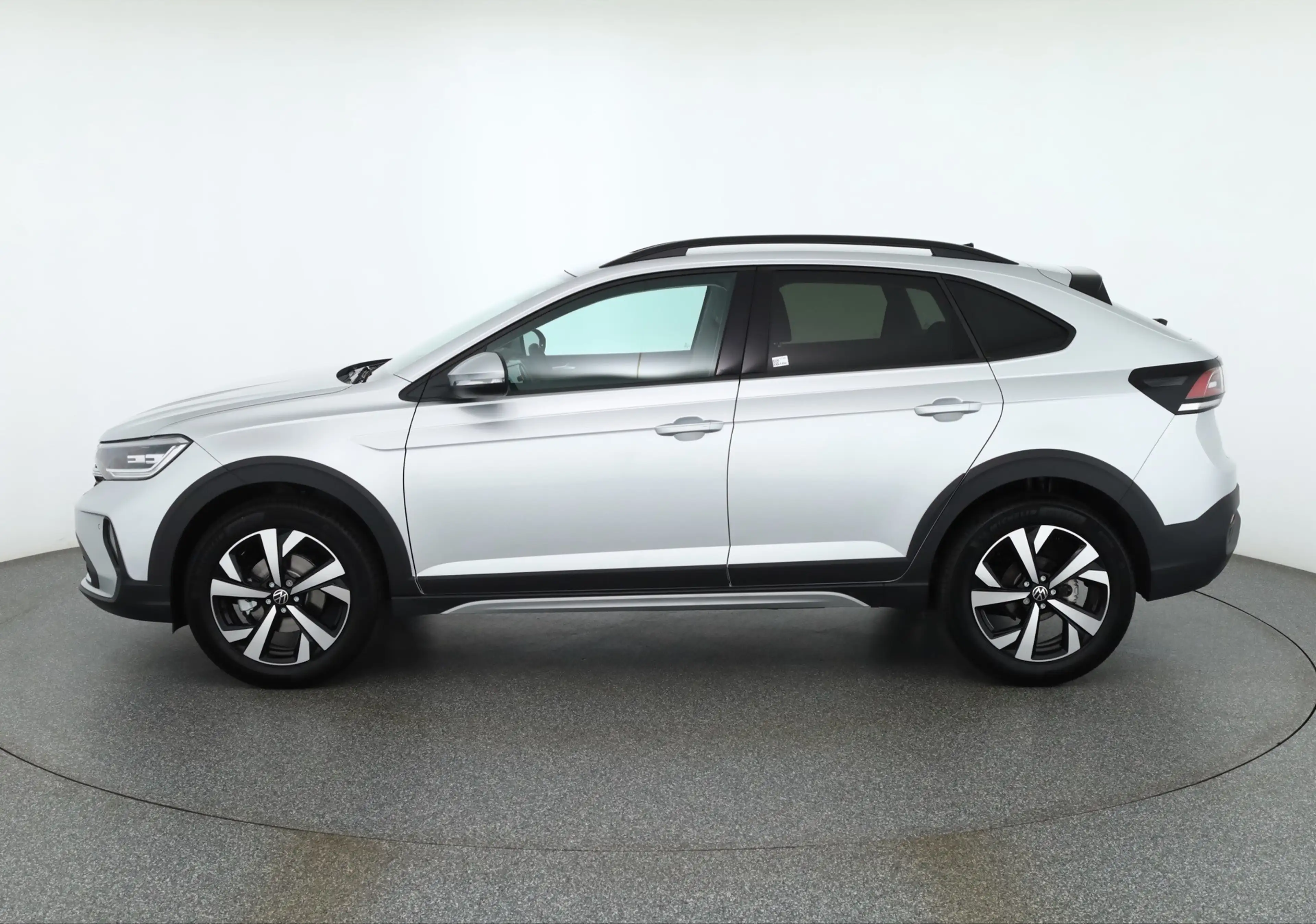 Volkswagen Taigo 1.0 TSI DSG Matrix ACC Kamera — photo 2