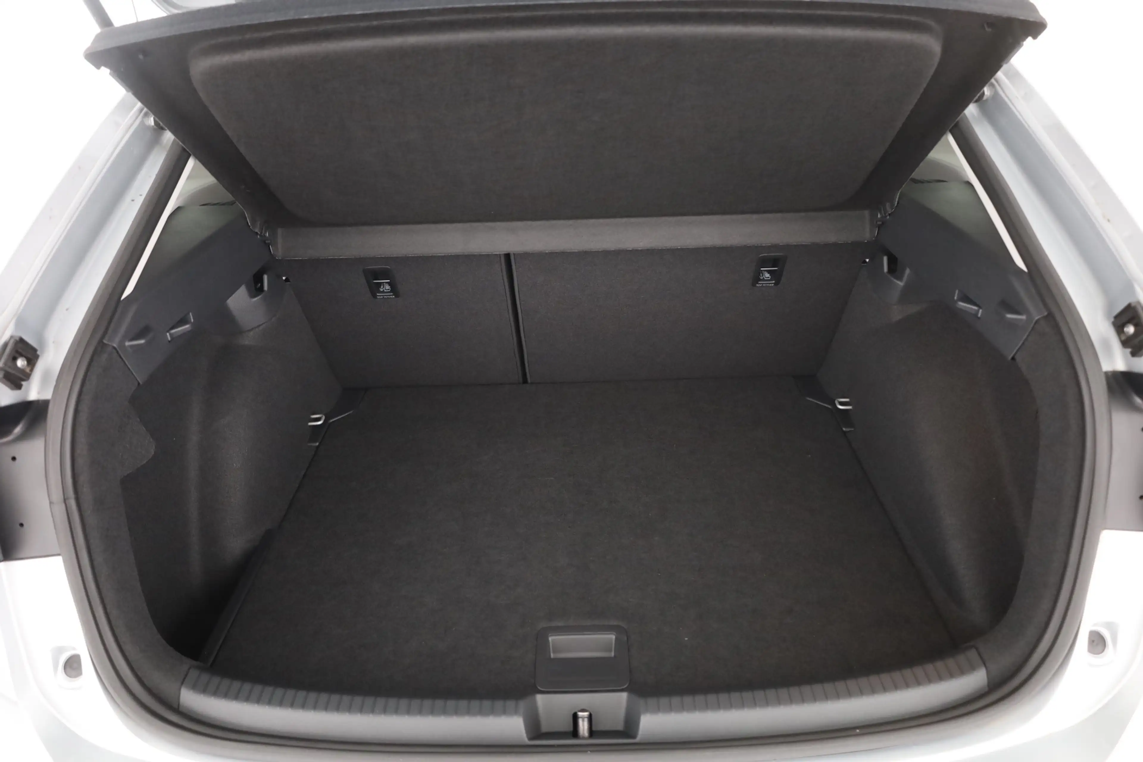 Volkswagen Taigo 1.0 TSI DSG Matrix ACC Kamera — photo 26