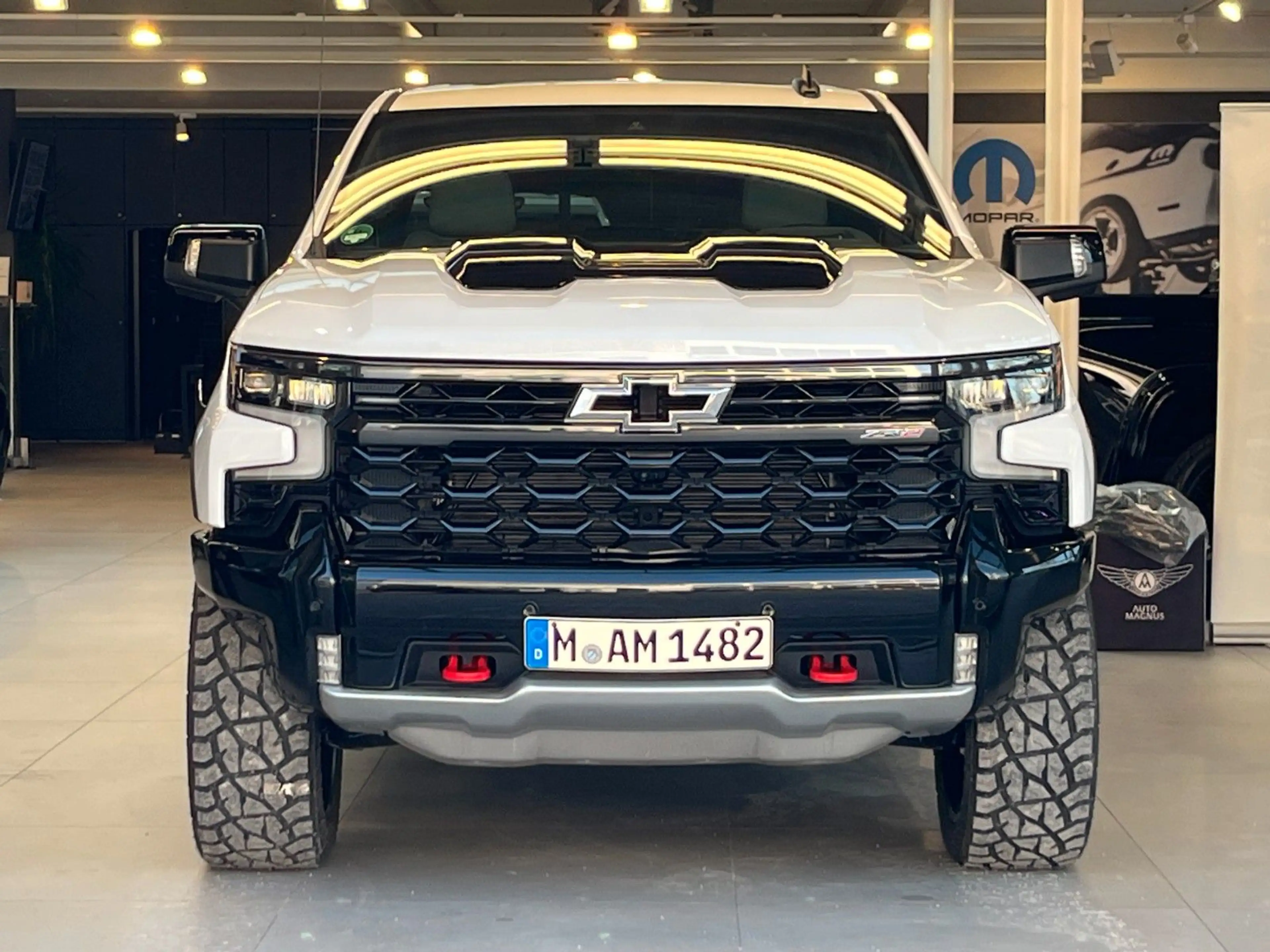 Chevrolet Silverado ZR2 V8 6.2 Offroad-Paket*Head-Up*360° — photo 8