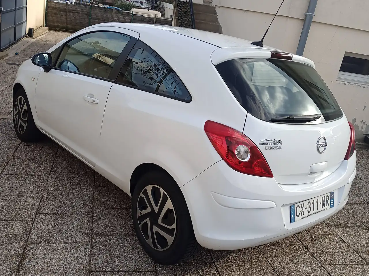 Opel Corsa 1.0 - 65 ch Cool Line