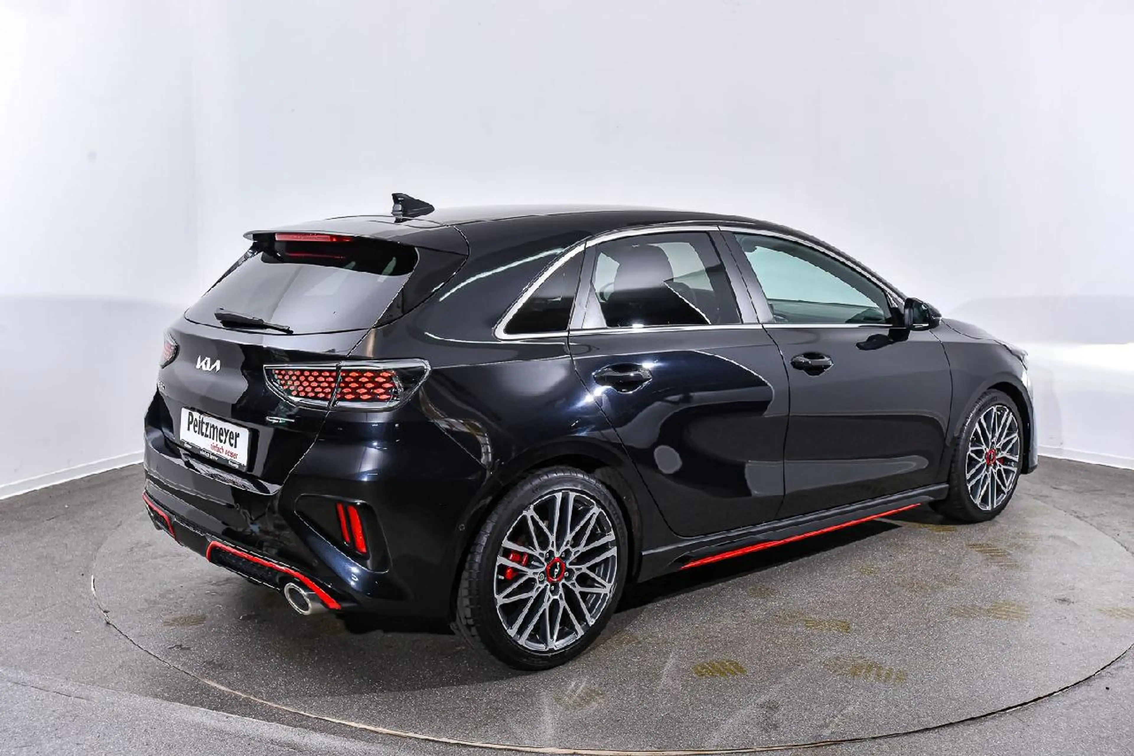 Kia Ceed / cee'd Ceed GT 1.6 T-GDI Automatik 2.Hand — photo 5
