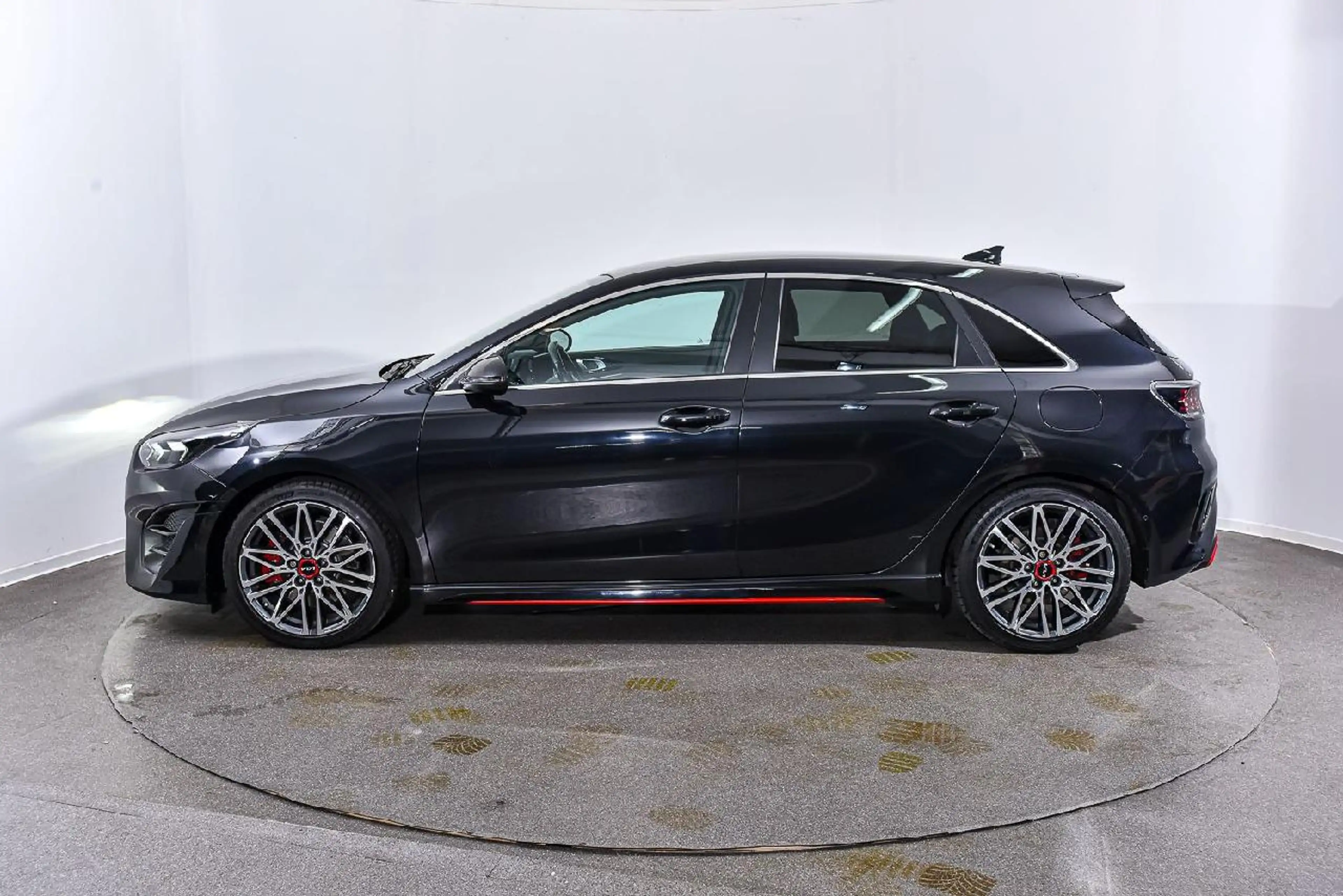 Kia Ceed / cee'd Ceed GT 1.6 T-GDI Automatik 2.Hand — photo 8