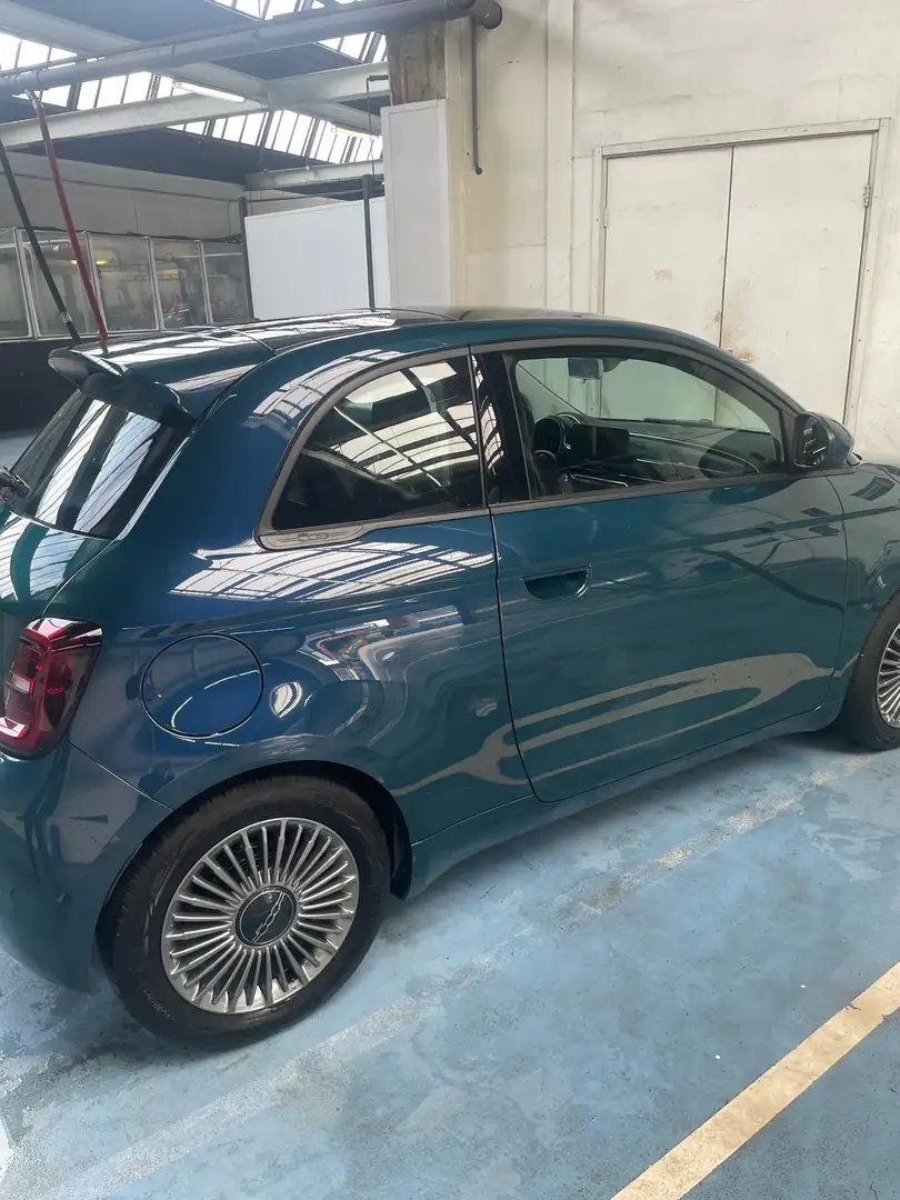 Fiat 500 500e Icon 42kwh Panoramadek + Confort pack Groen - 2