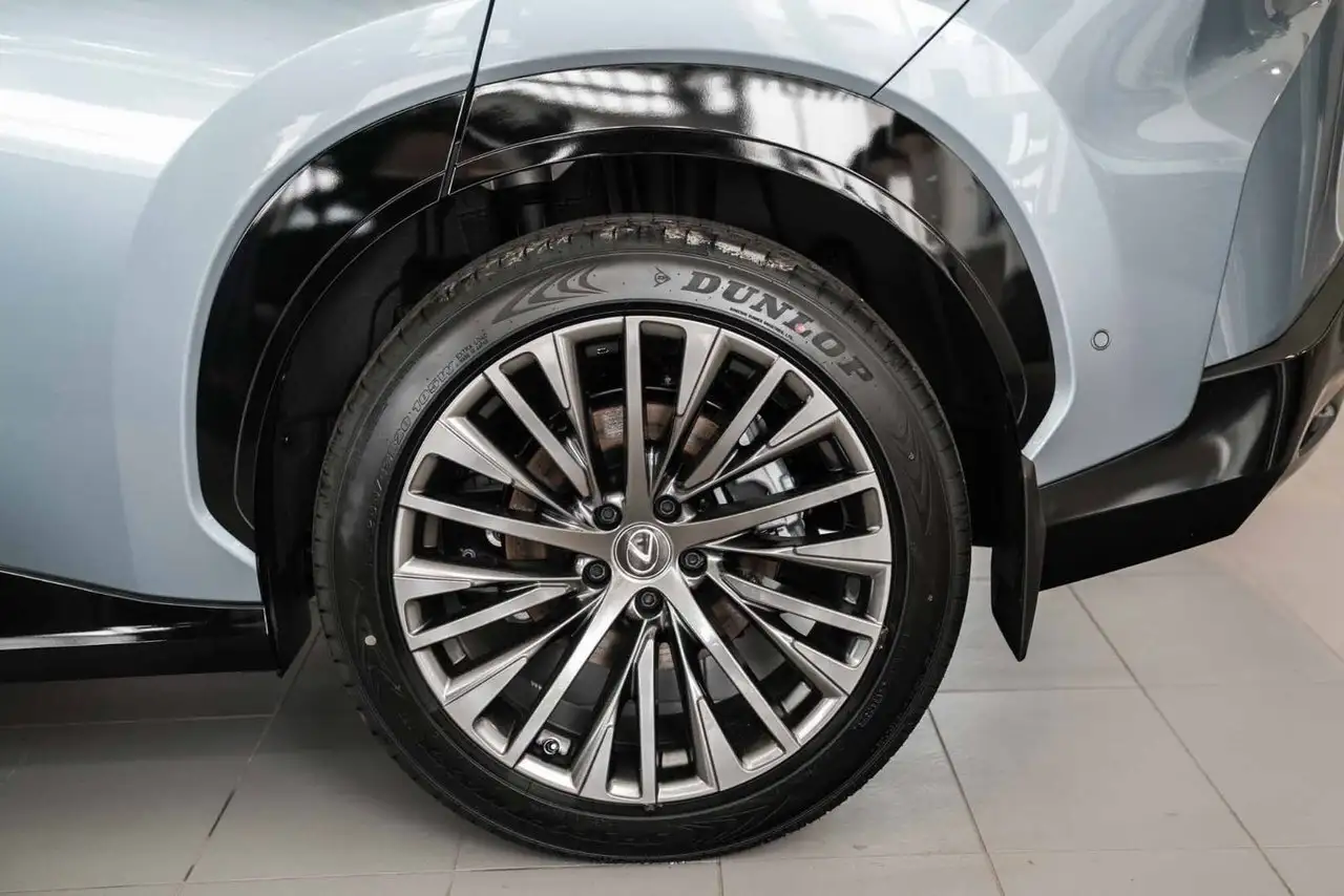Lexus RZ снимка Lexus RZ