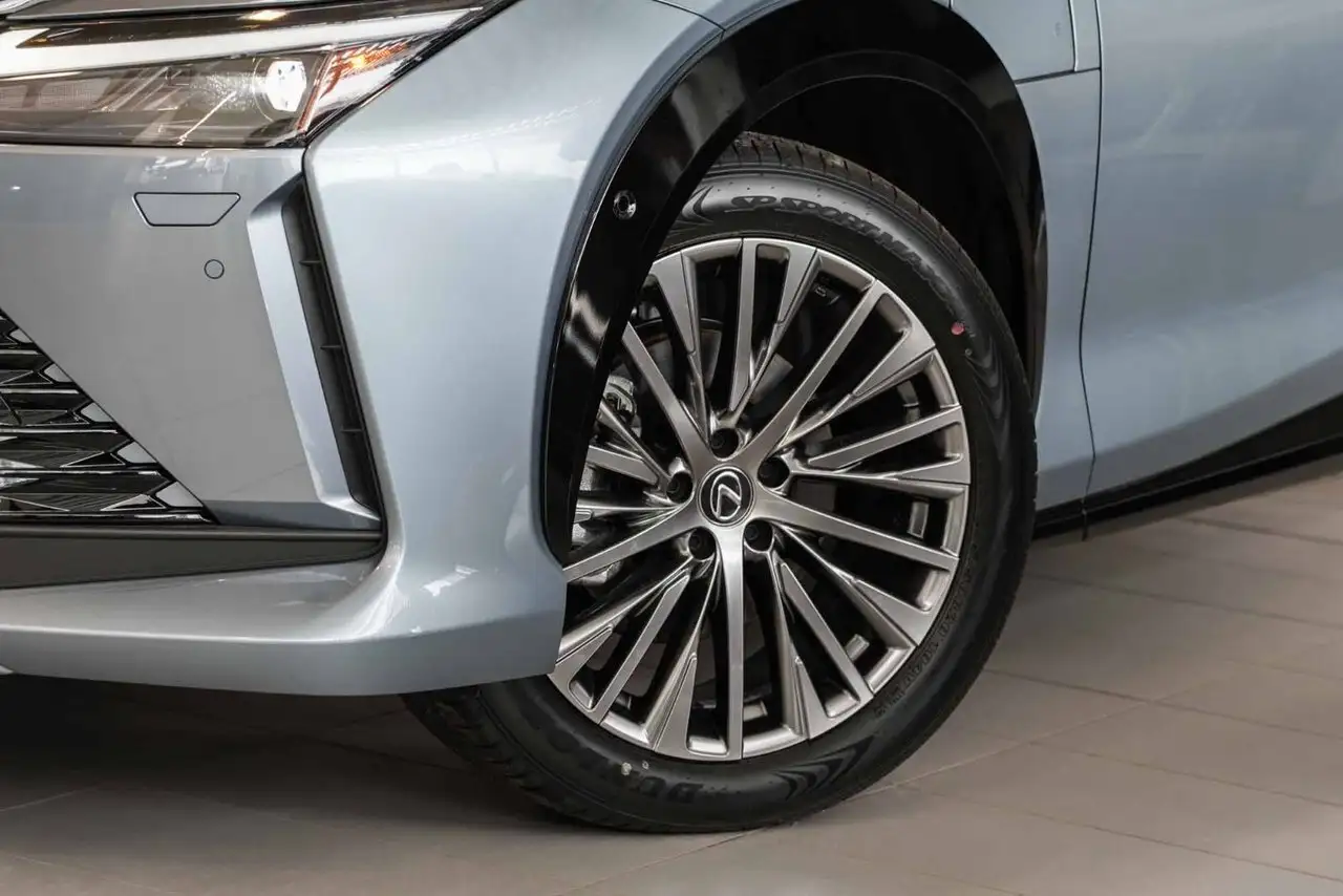 Lexus RZ снимка Lexus RZ