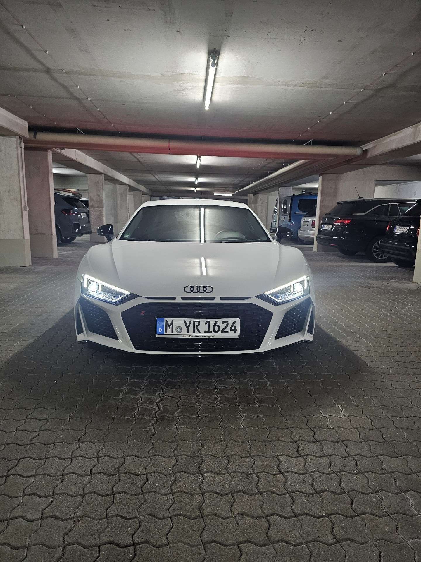 Second hand Audi R8 5.2