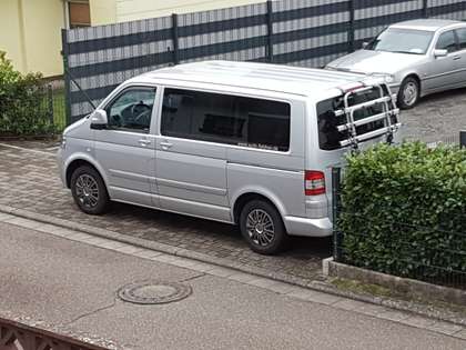 Volkswagen T5 Multivan (DPF-2 Schiebet.-Navi-AHK-Sitzh.-Winterräder)