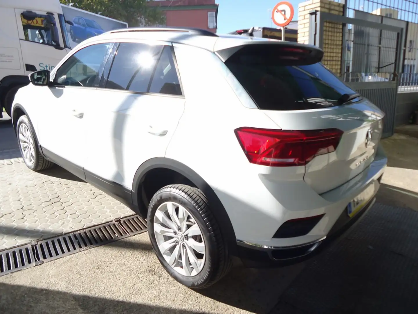 Volkswagen T-Roc 1.6TDI Advance Blanco - 1