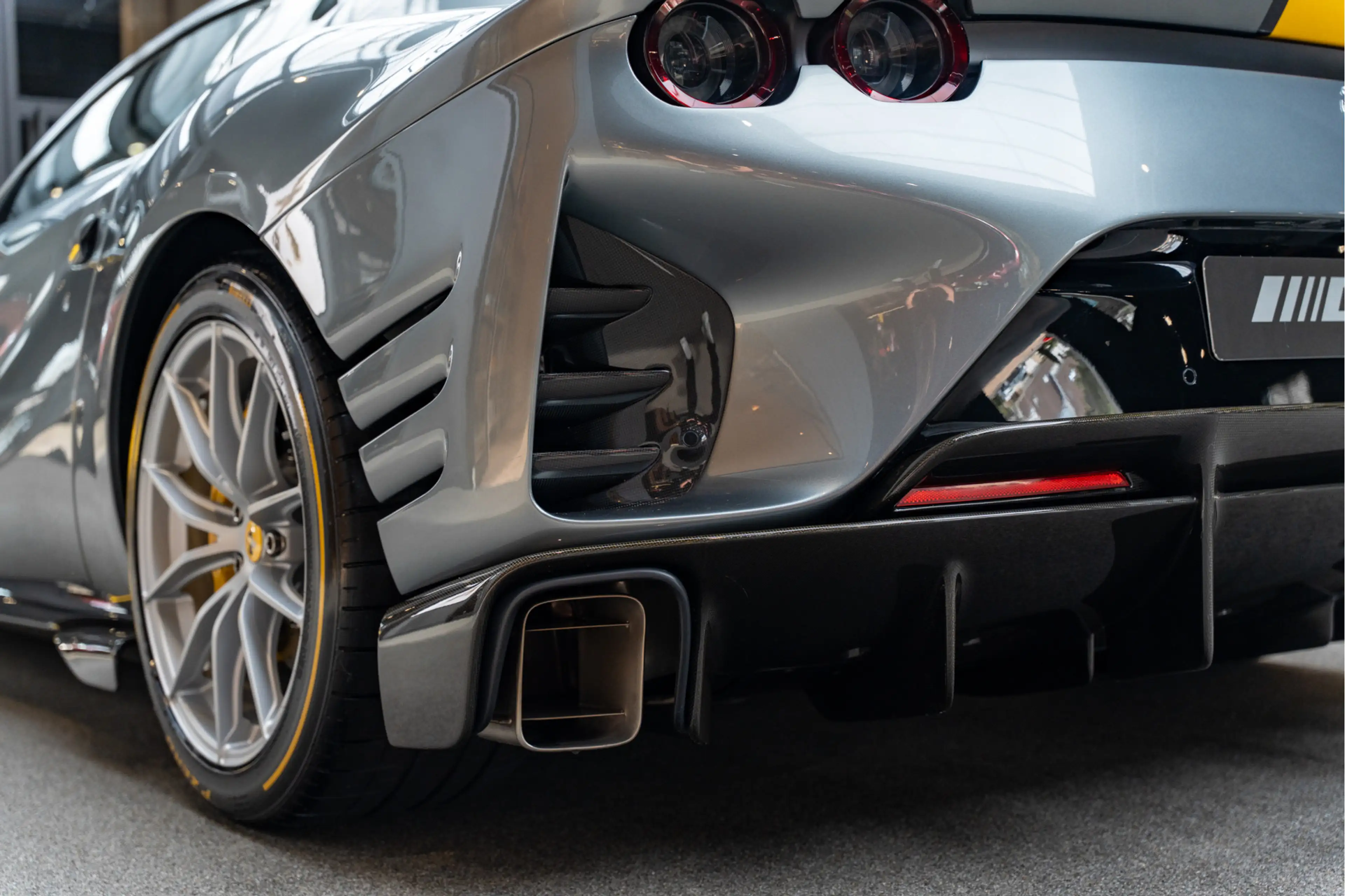 Ferrari 812 Competizione Airbrushed Shields Grigio Competizion — photo 27