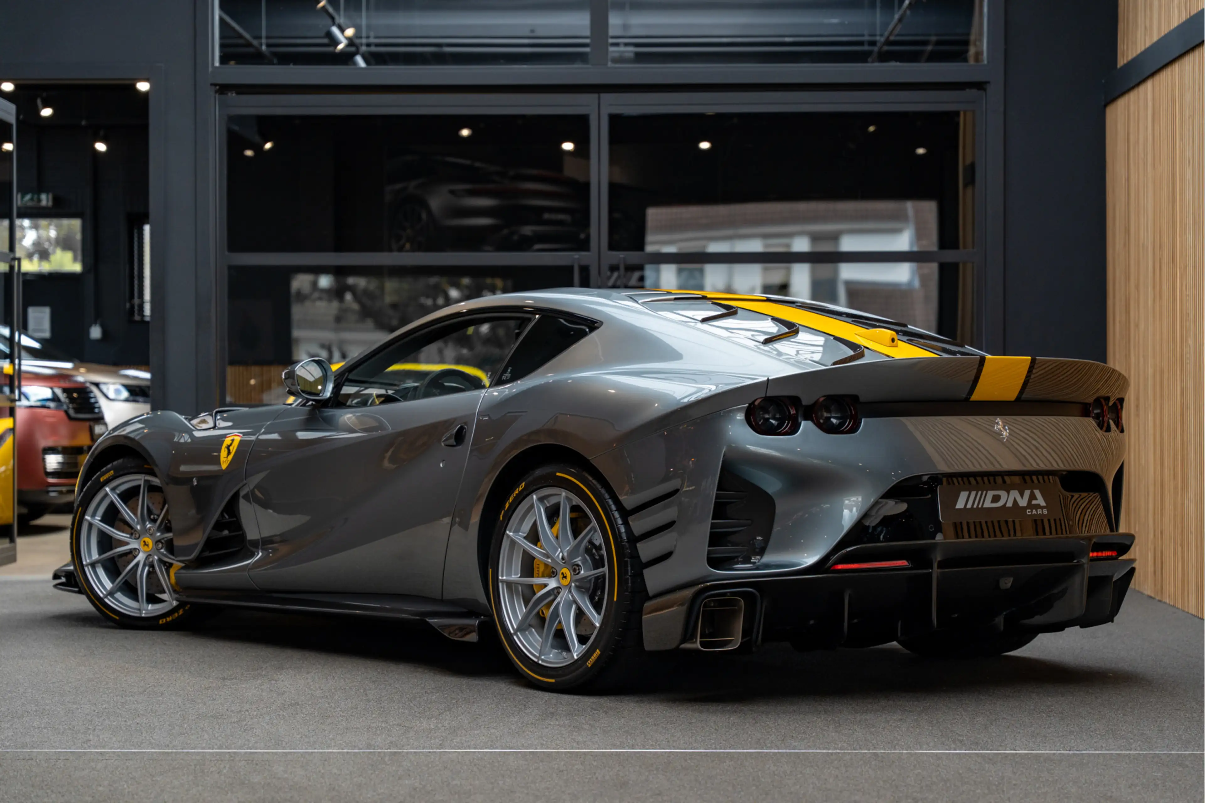 Ferrari 812 Competizione Airbrushed Shields Grigio Competizion — photo 5
