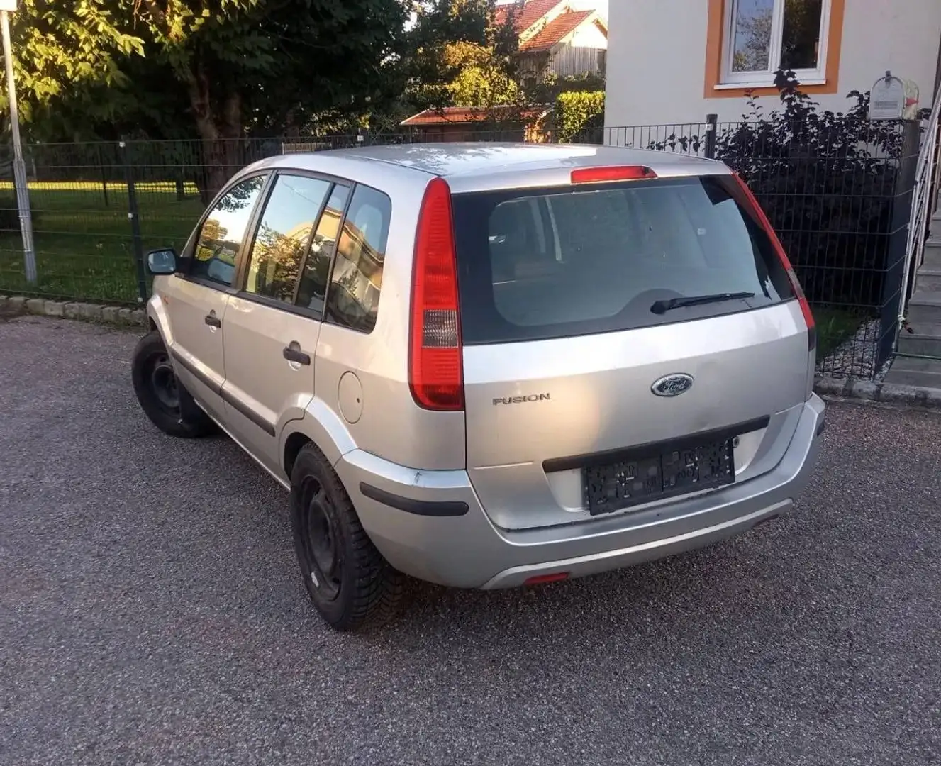 Ford Fusion Fusion Trend 1,4 16V Trend Silber - 2