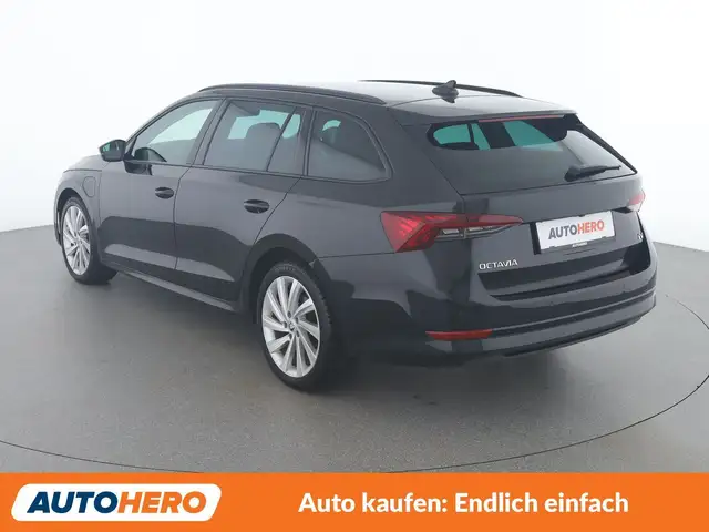 Skoda Octavia view 4