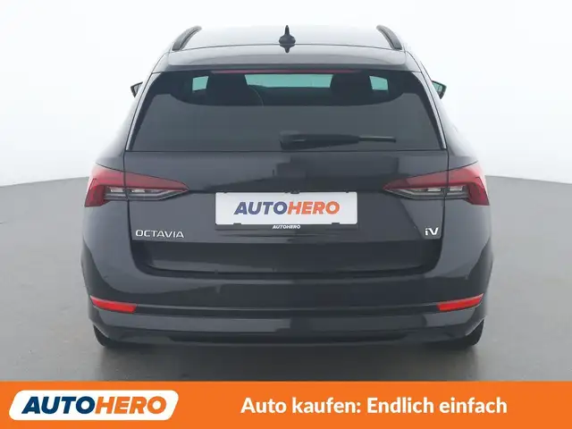 Skoda Octavia view 5