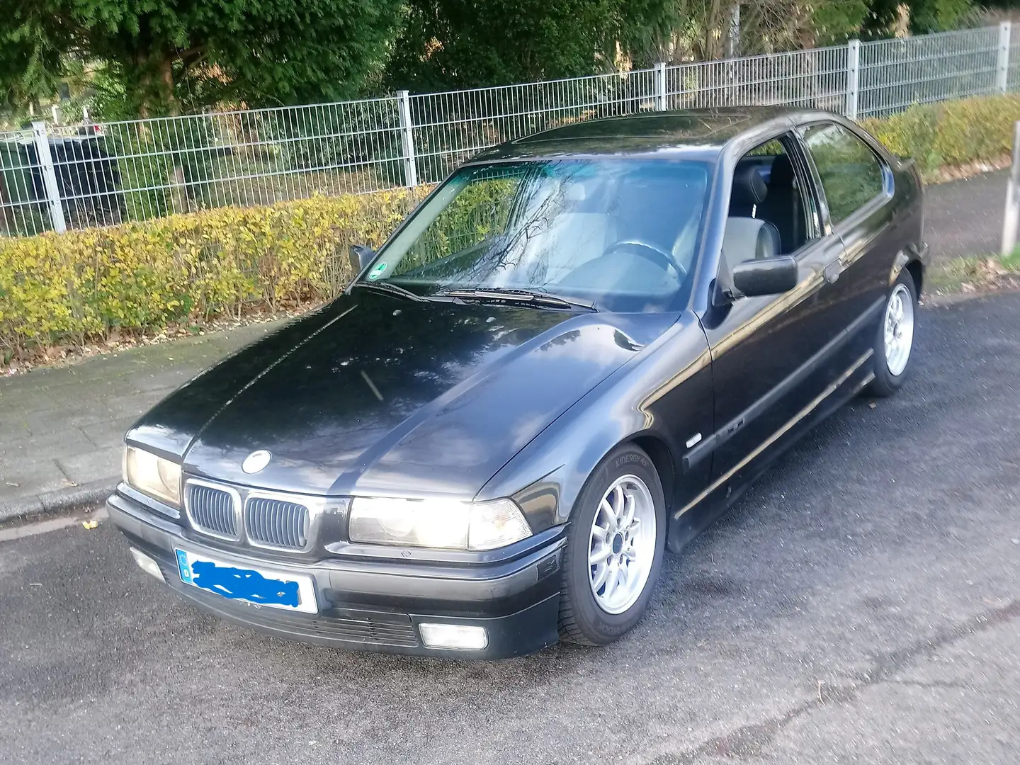 BMW 318 318ti compact - 1