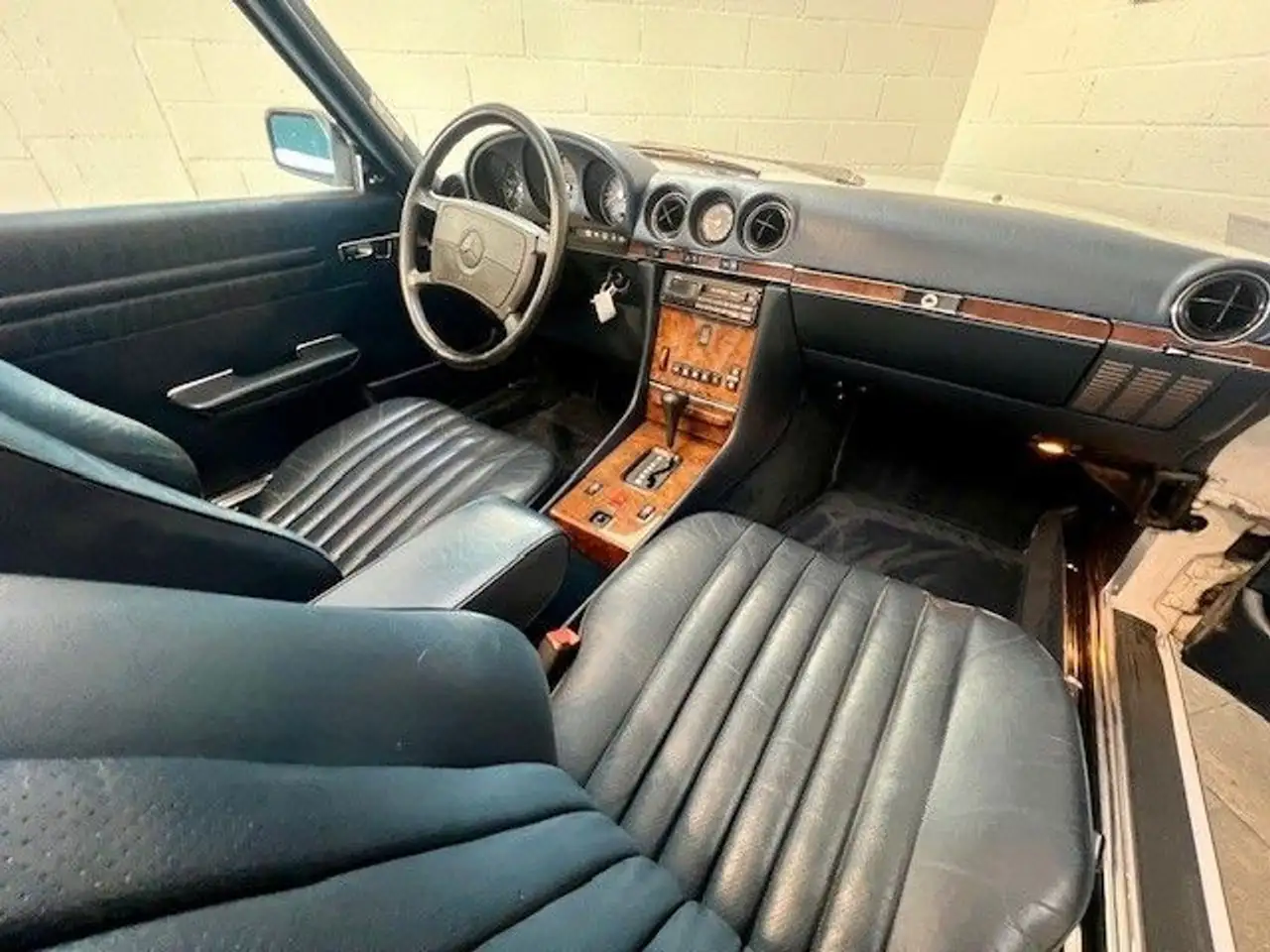 Mercedes-Benz SL 560 R107- top Zustand - 2 HAND, foto 9