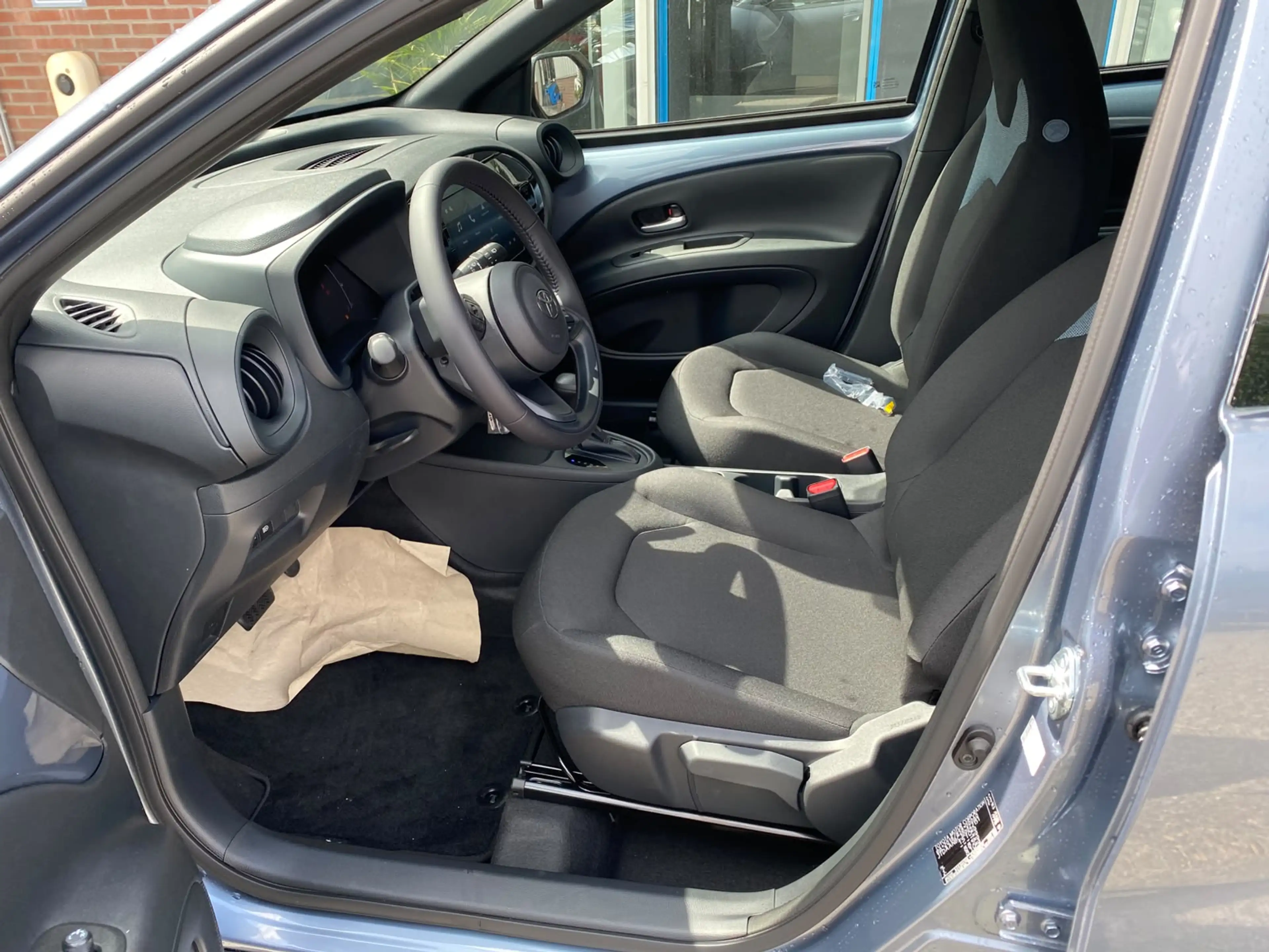 Toyota Aygo X Hybrid 115 Play GO Pack — photo 7