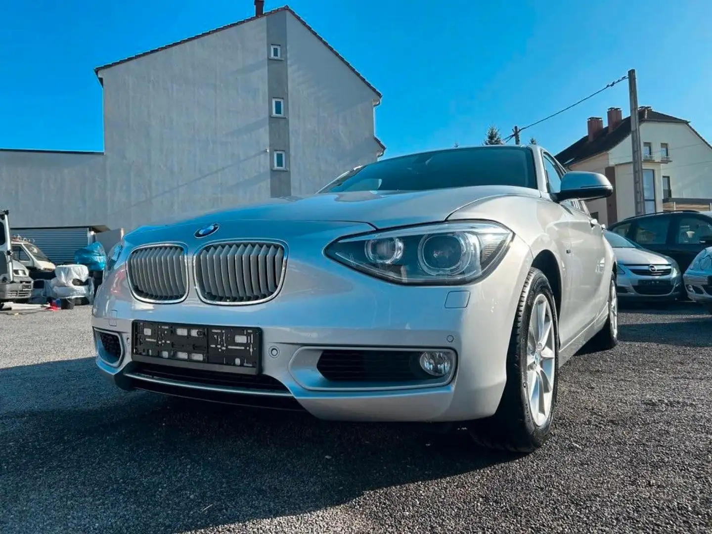 BMW 120 d AUT + KAMERA + SCHIEBED + XEN + SHZ Argent - 1
